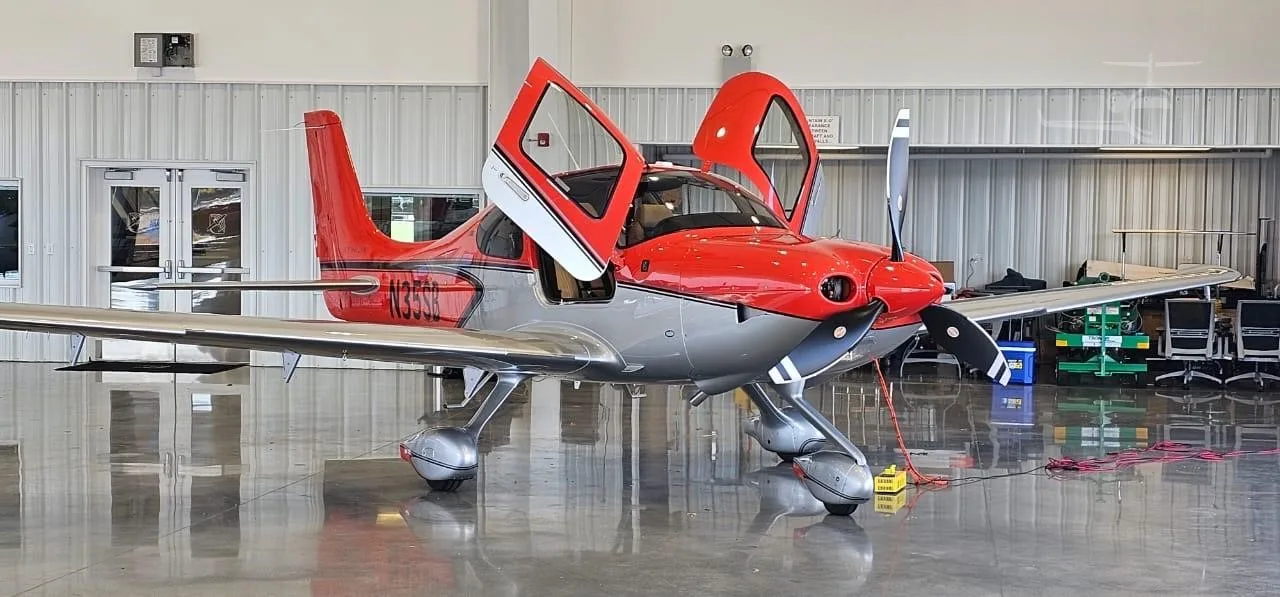 Zs-ses - 2023 Cirrus SR22 G6