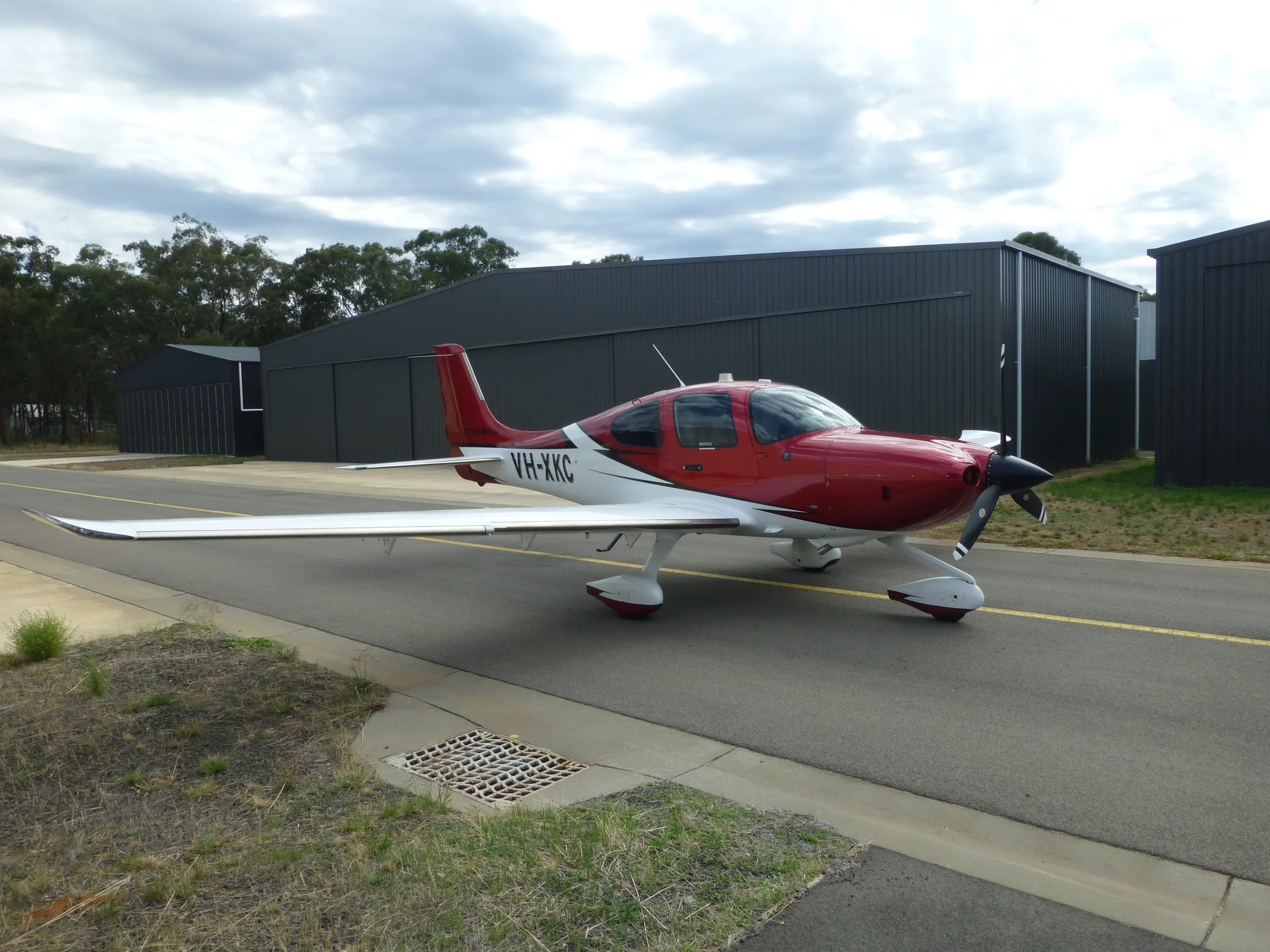 Exterior view of a 2003 Cirrus SR22, VH-SRI.