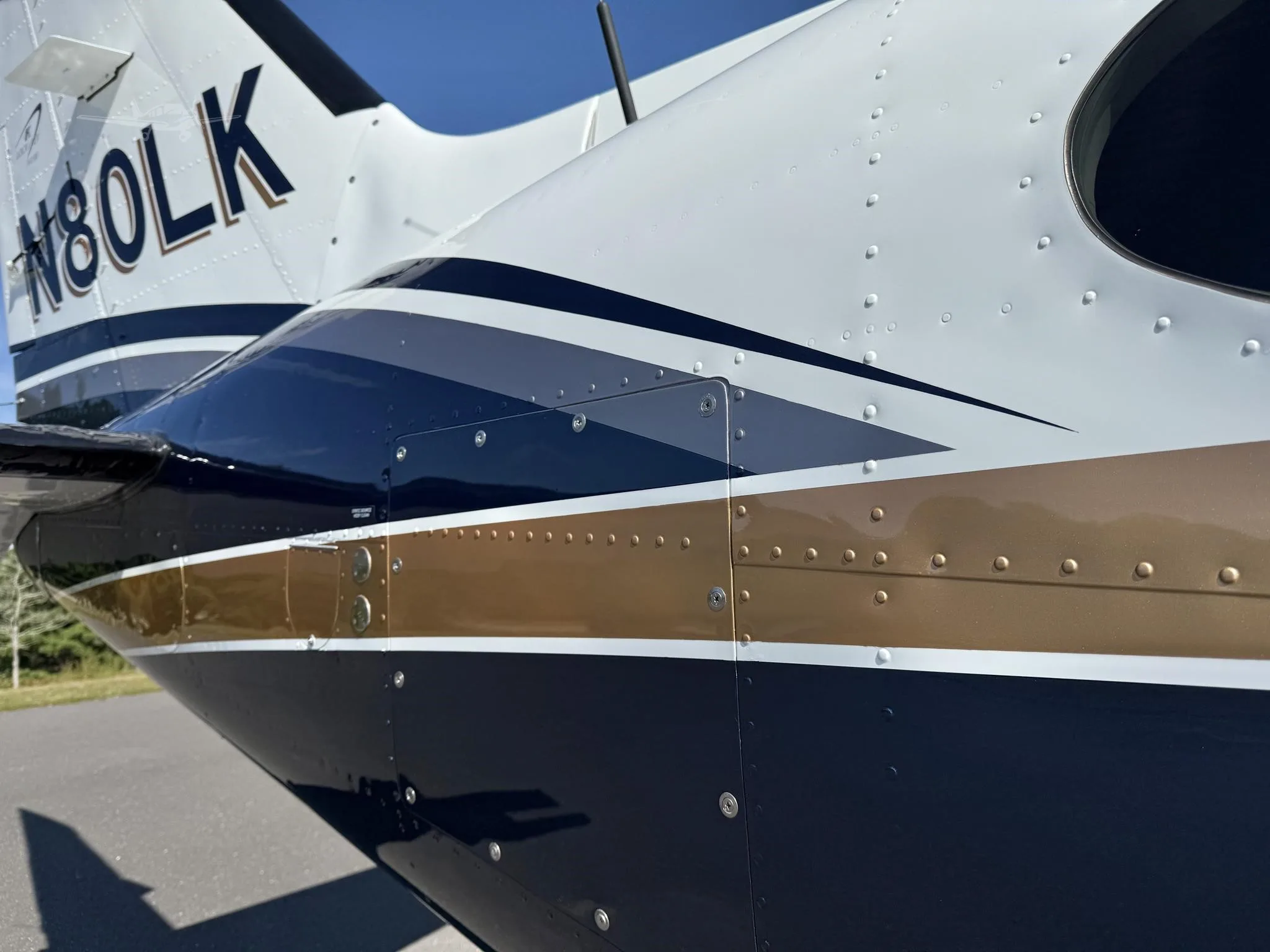 Exterior view of a 1977 PIPER NAVAJO CR, N80LK.