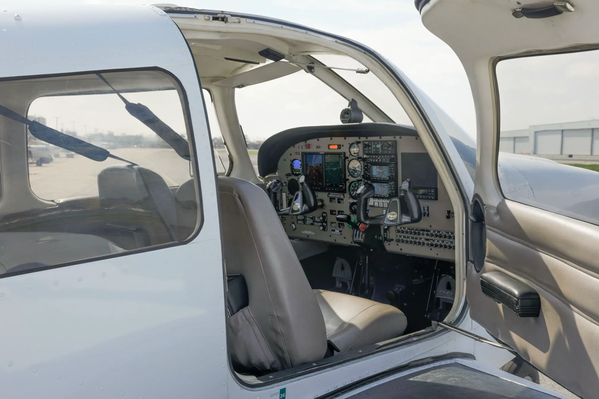 Cockpit and instrument panel of a 2014 Piper Arrow III.