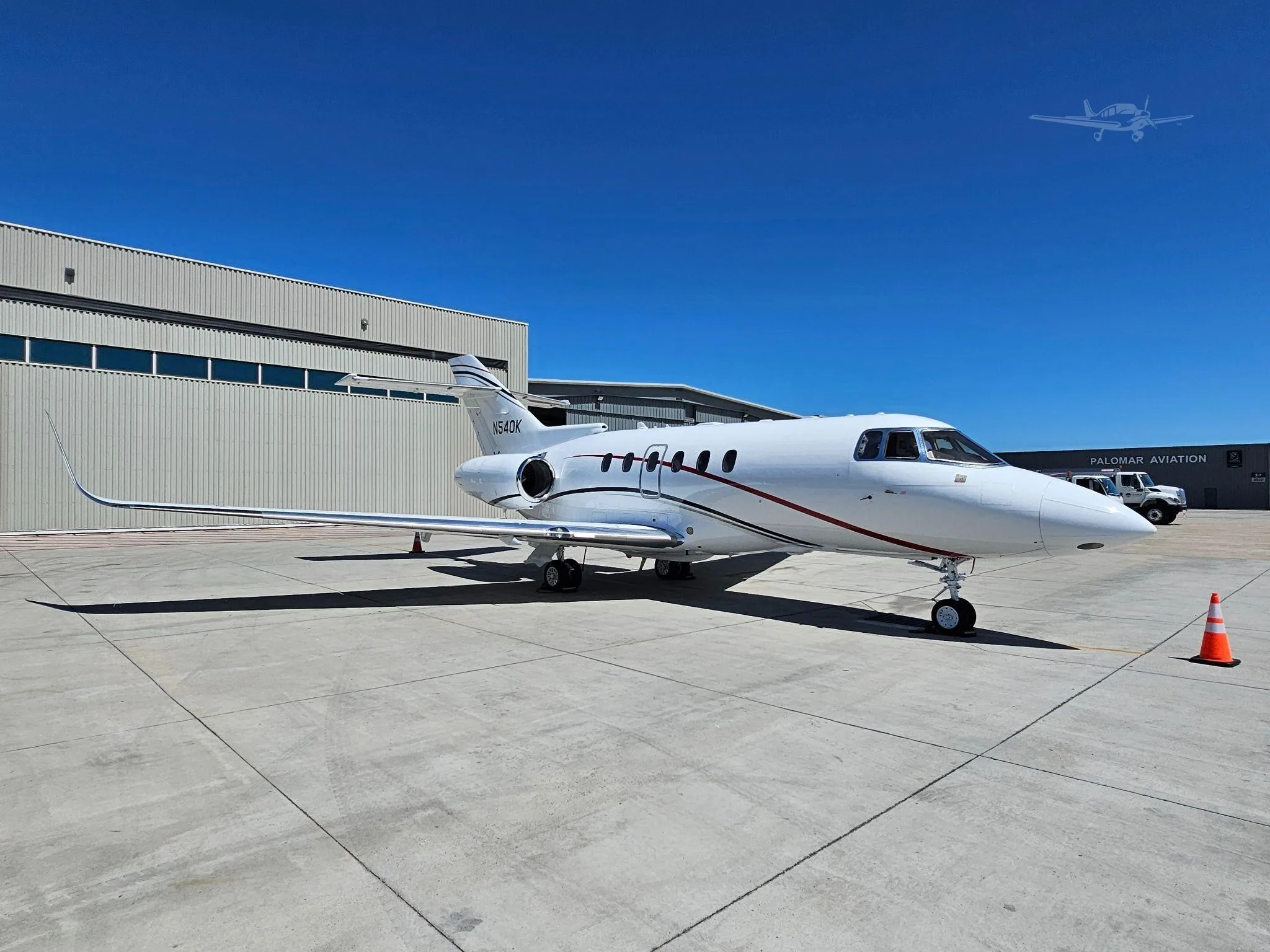 Exterior view of a 2005 HAWKER 800XP, N540K.