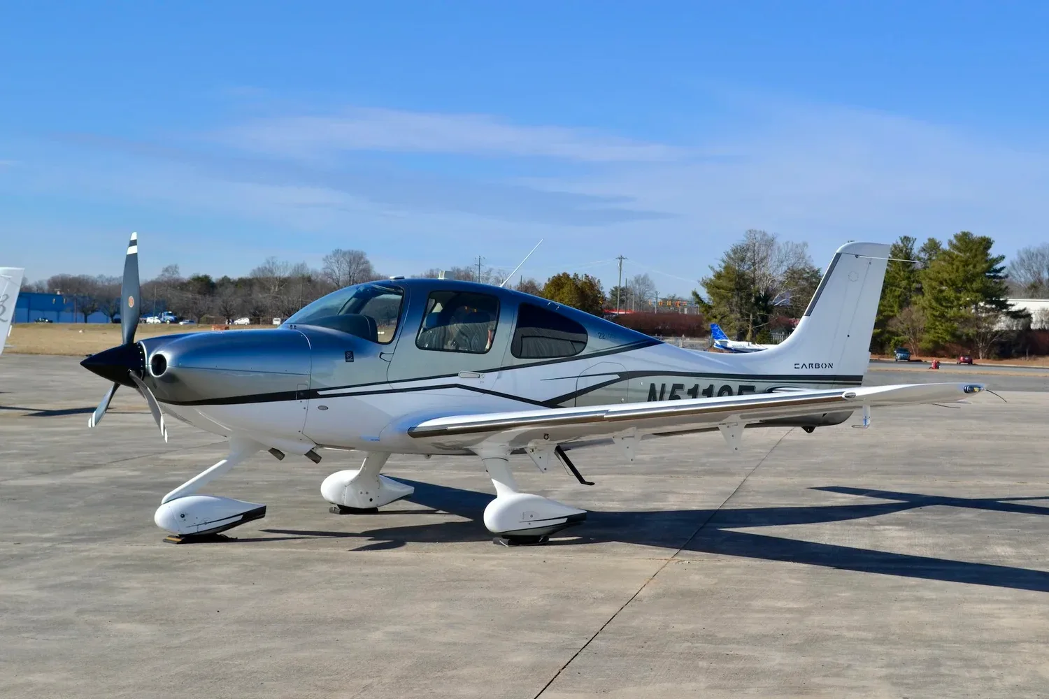 Exterior view of a 2016 Cirrus SR22 GTS, N511SE.