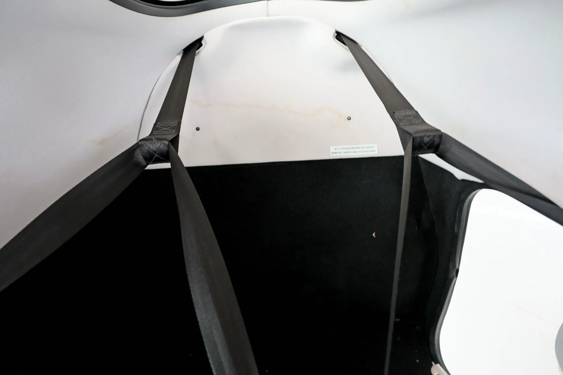 Cabin interior of a Cirrus SR20-G2 GTS.