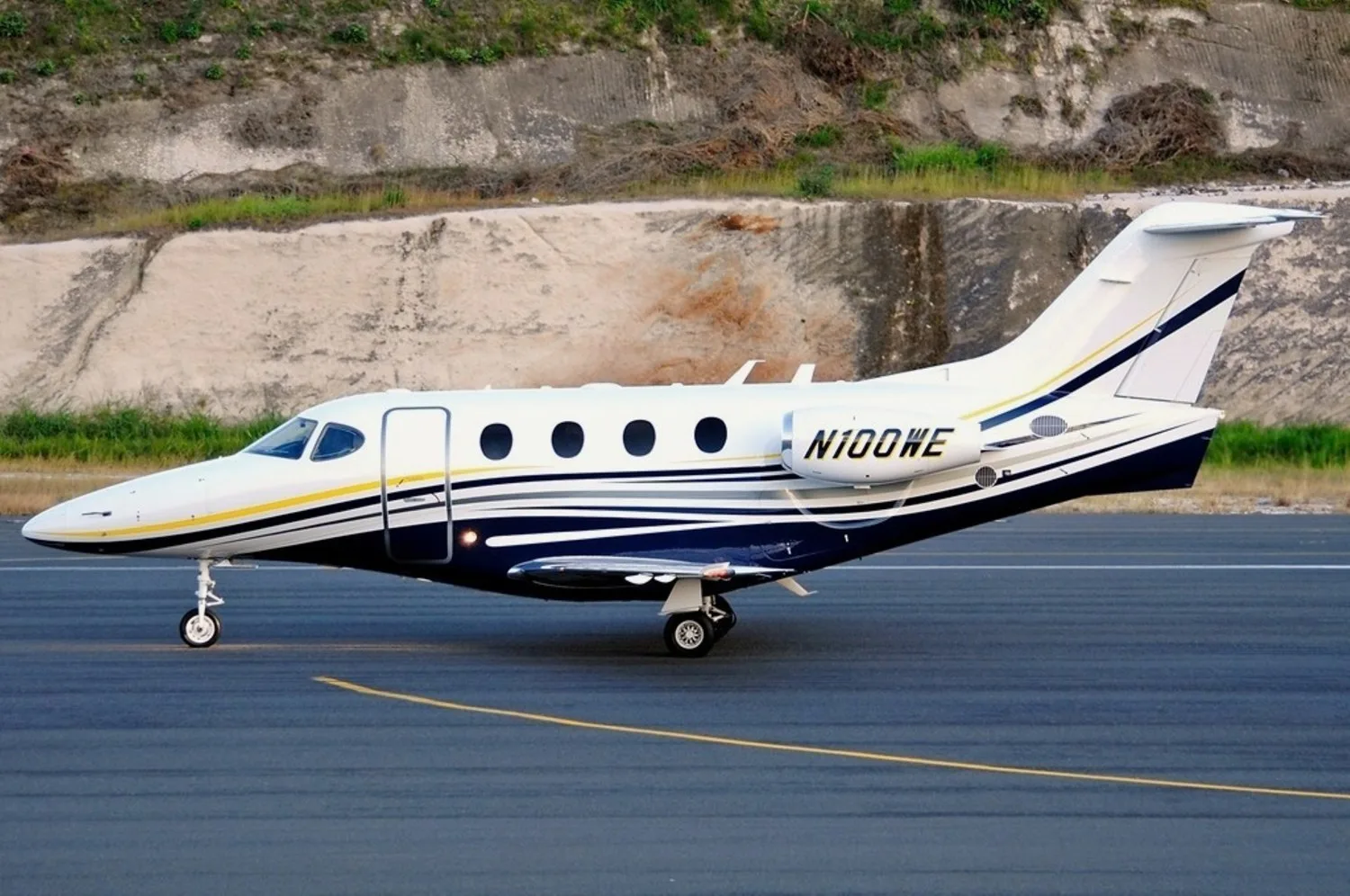 Exterior view of a Beechcraft Premier I.