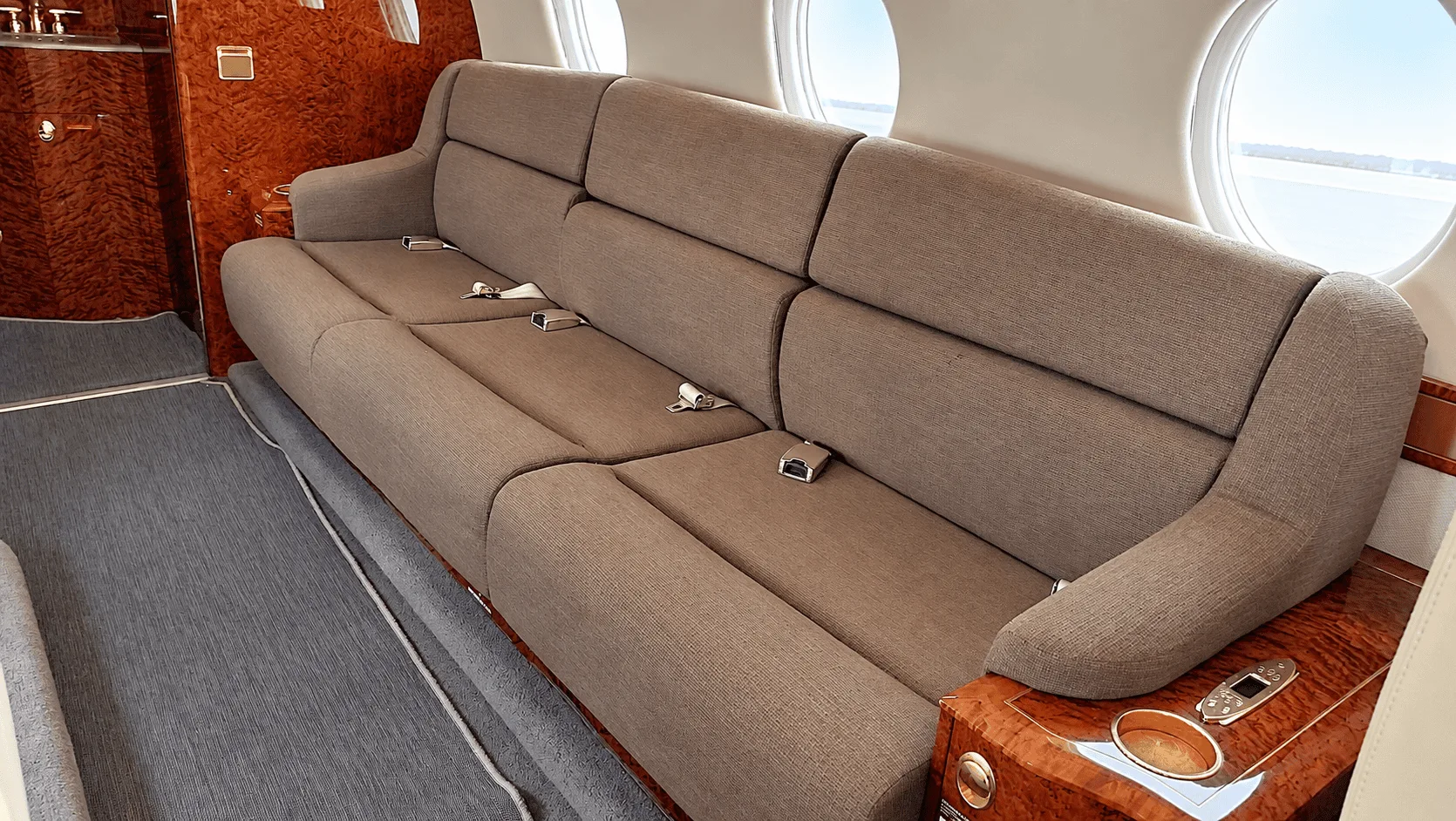 Cabin interior of a 2007 Gulfstream G200 - Castle Air.