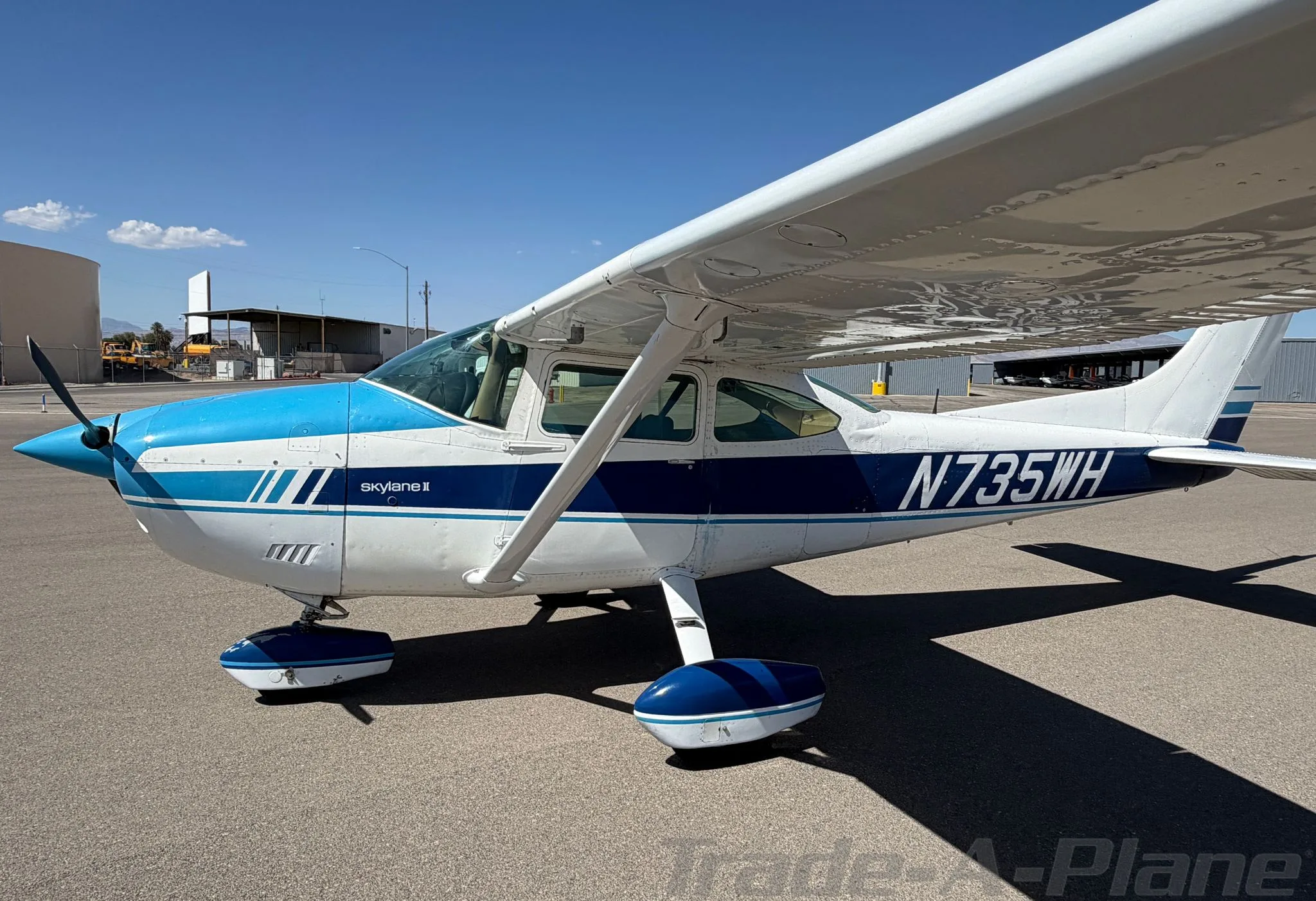 Exterior view of a 1978 CESSNA 182Q SKYLANE, N735WH.