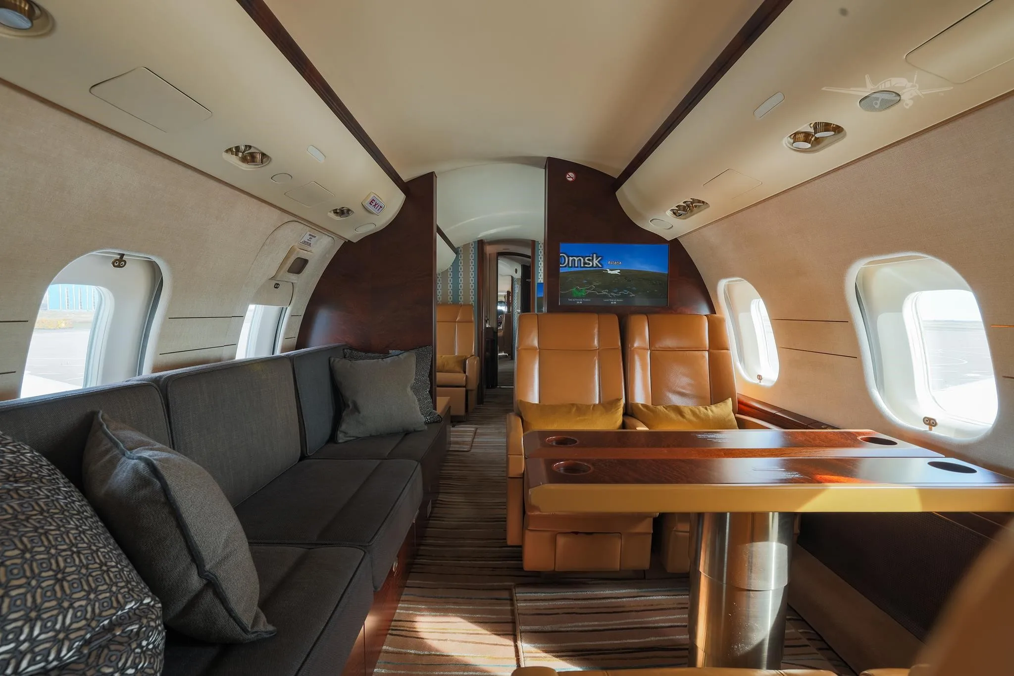 Cabin interior of a 2013 BOMBARDIER GLOBAL 6000.