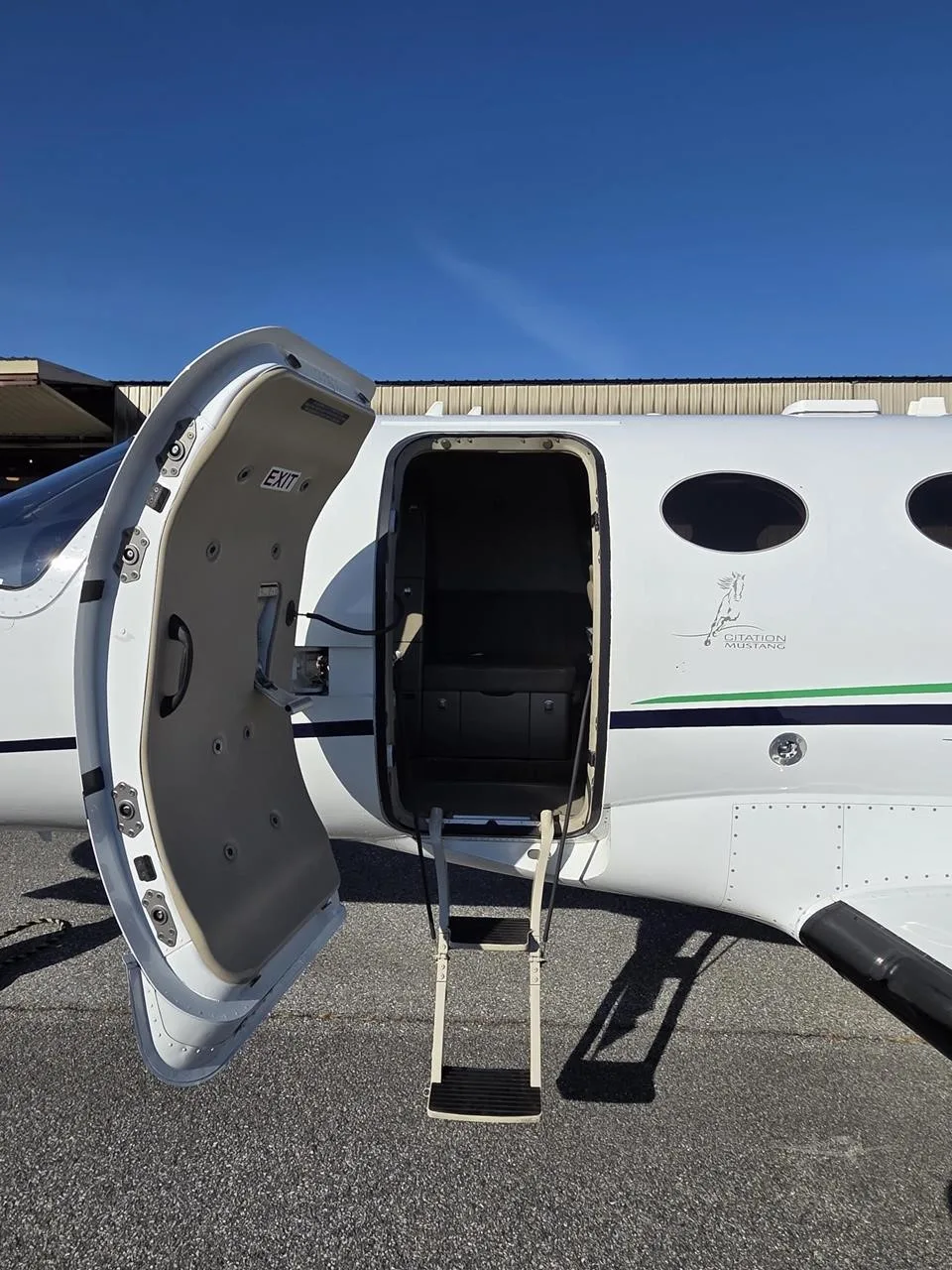 Exterior view of a 2008 CESSNA CITATION MUSTANG, N648JW.