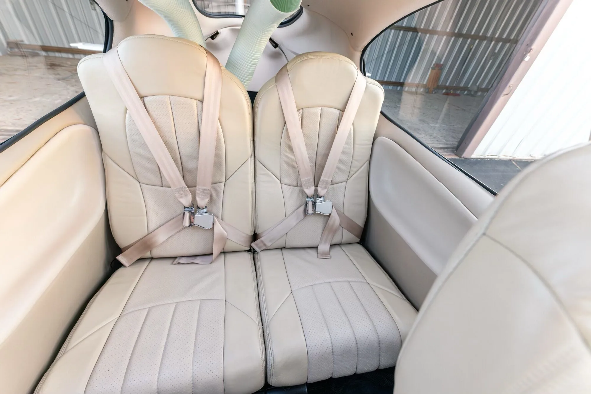 Cabin interior of a 2004 Cirrus SR20-G2.