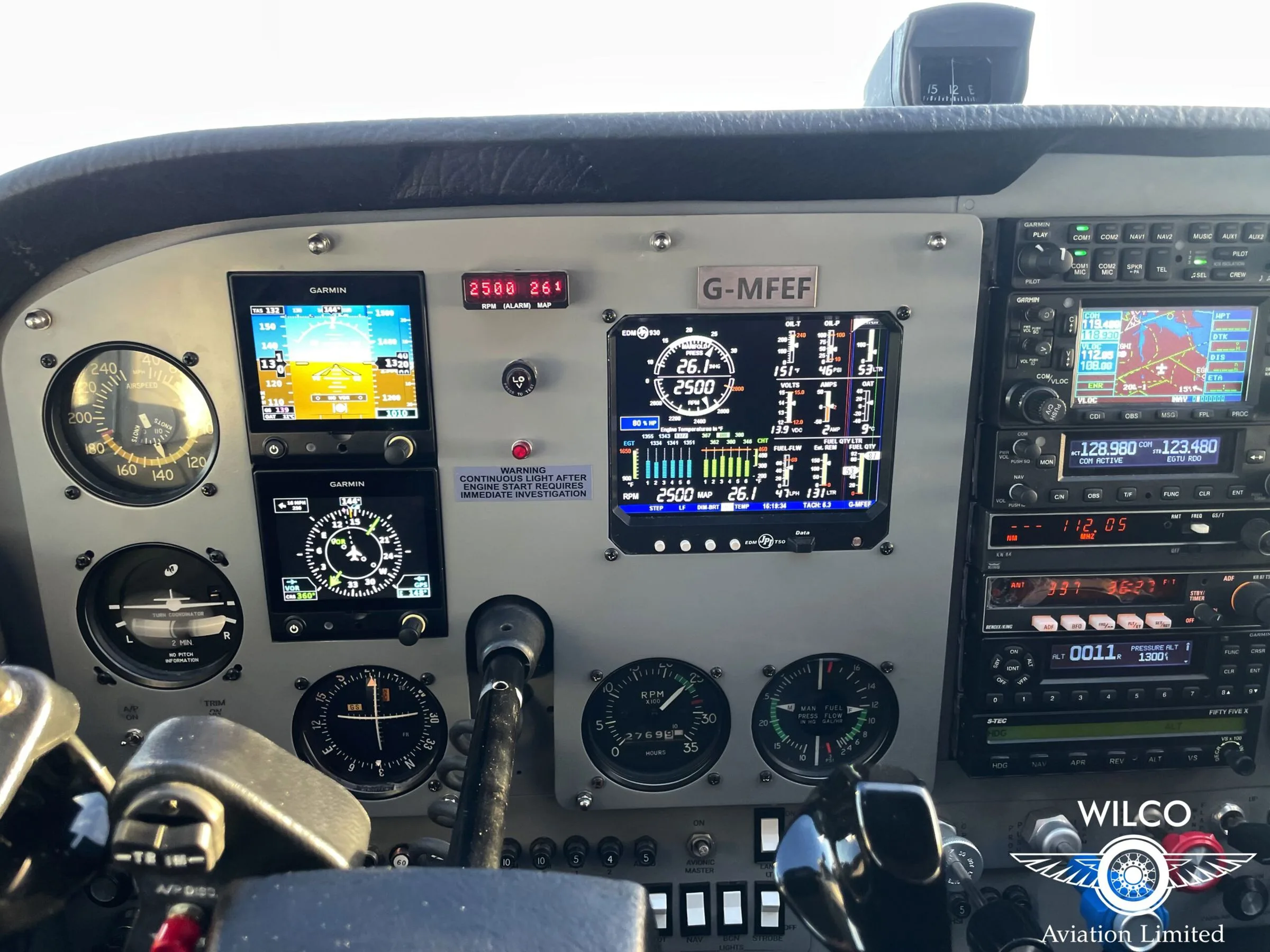 Avionics suite of a 1973 Cessna FR172J Reims Rocket.