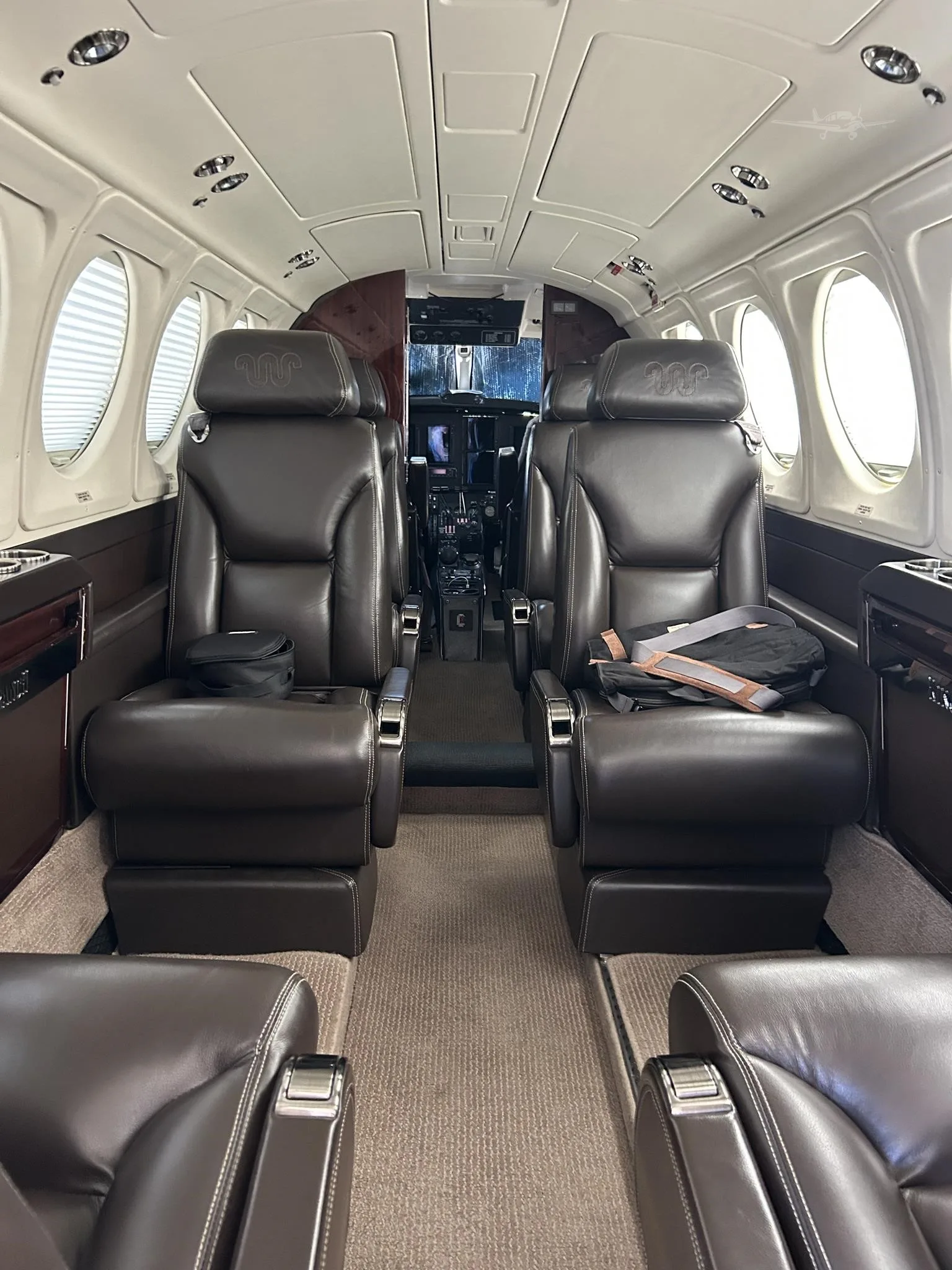 Cabin interior of a 1979 BEECHCRAFT KING AIR 200.