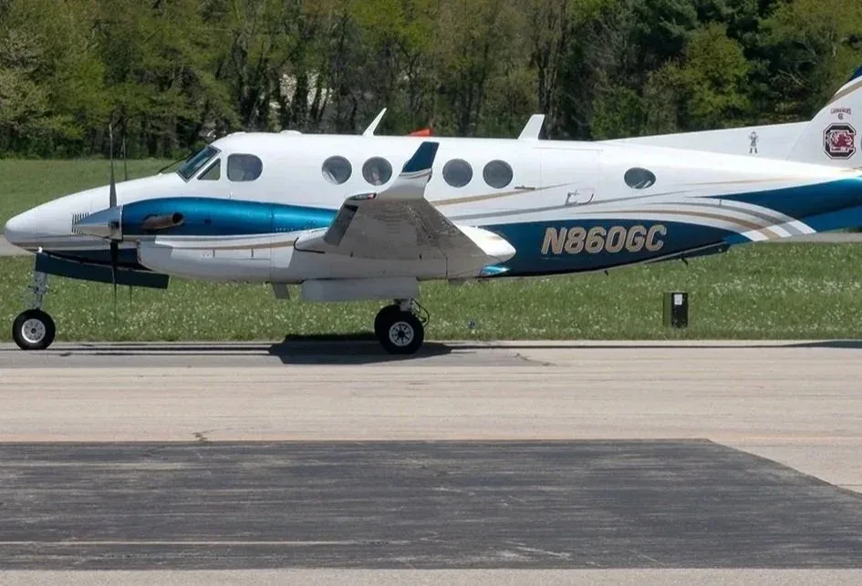 Exterior view of a 1986 Lonestar Aircraft Sales King Air B200 — Lonestar Aircraft Sales.