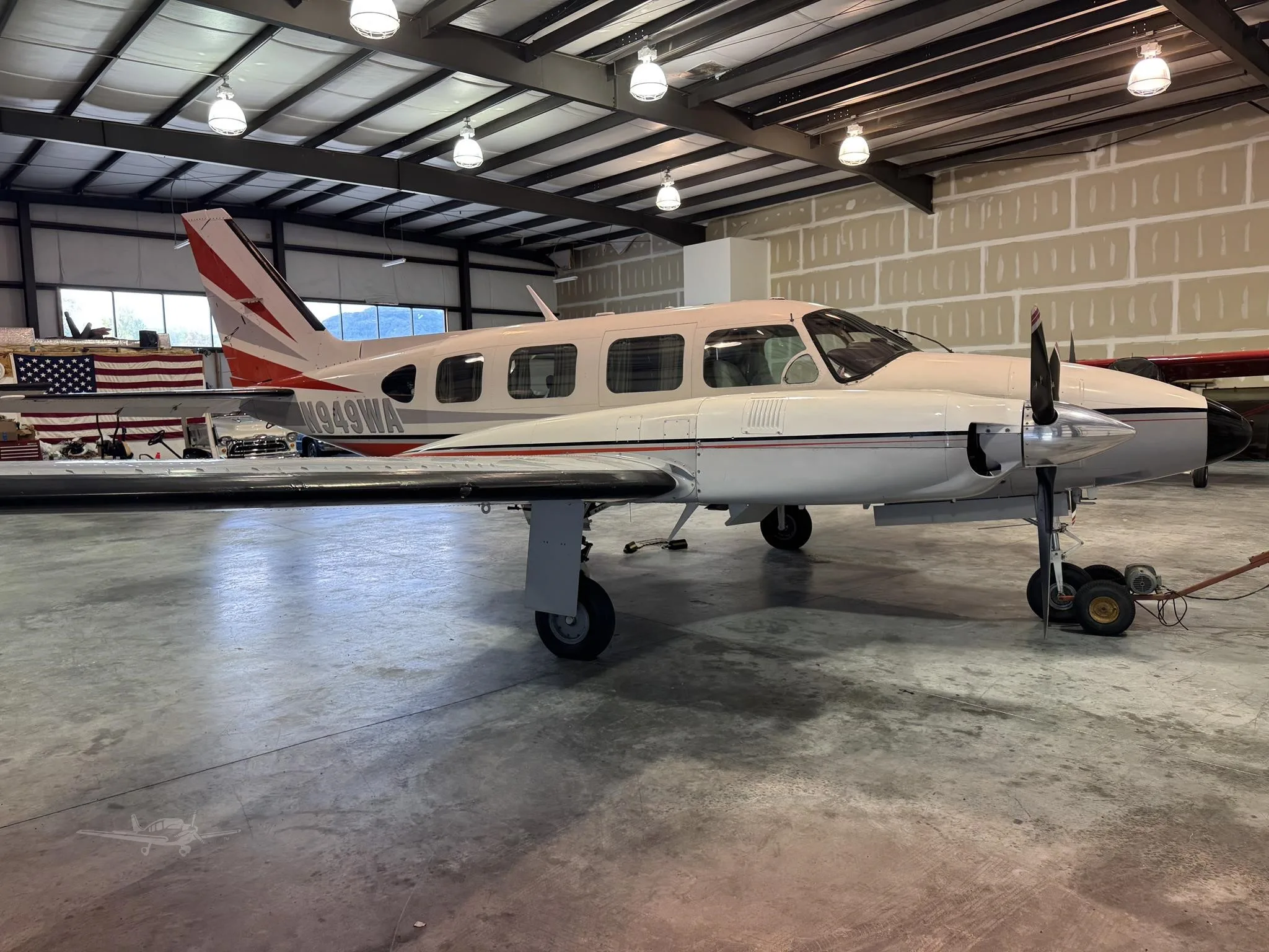 Exterior view of a 1976 PIPER NAVAJO CR, N949WA.
