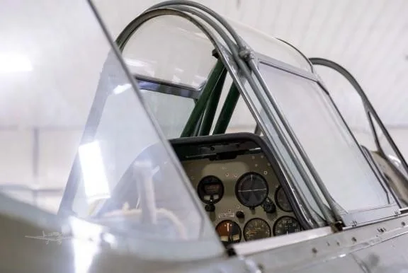 Avionics suite of a 1951 HARVARD MKIV.