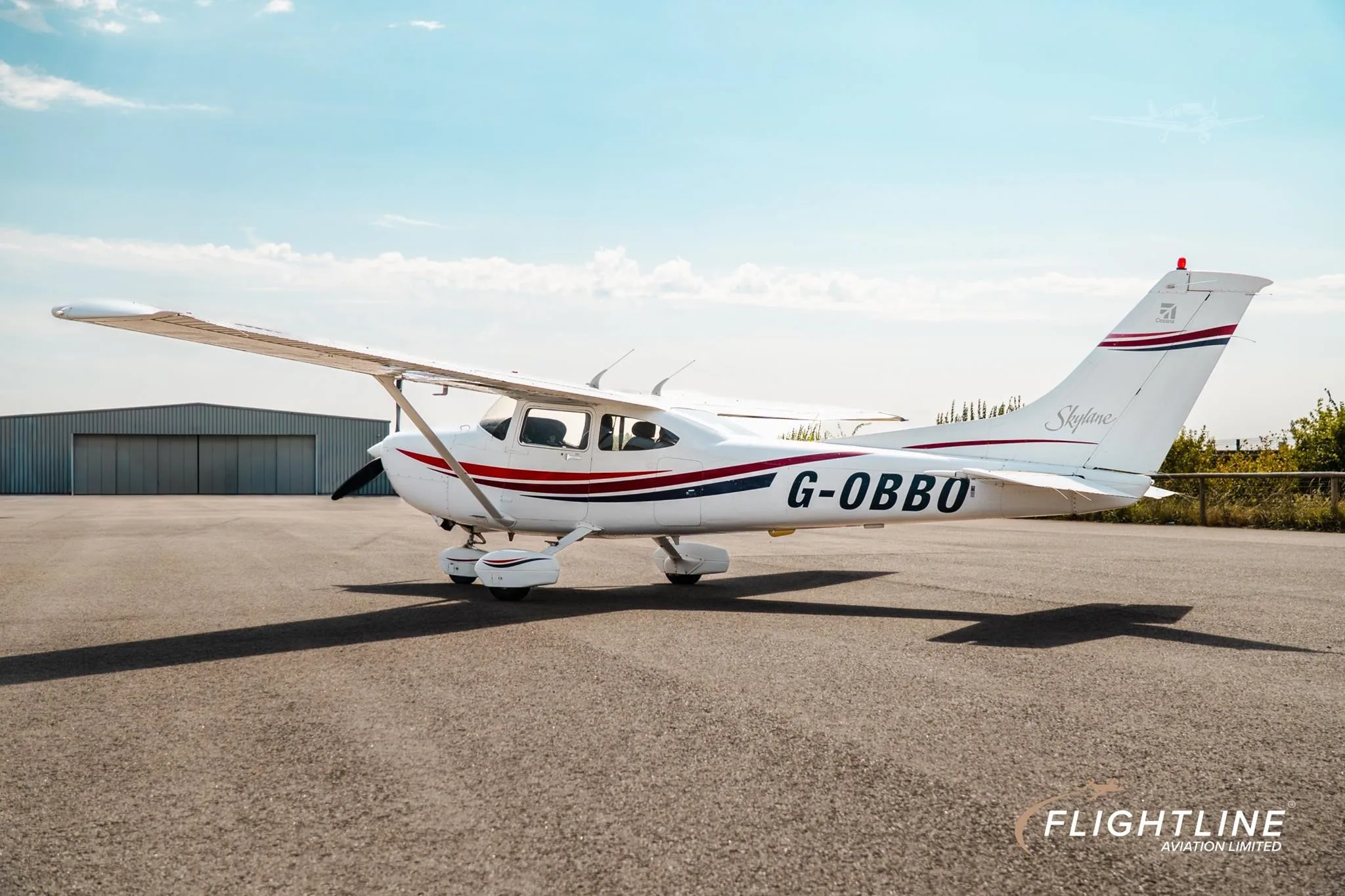 Exterior view of a 1999 CESSNA 182S SKYLANE, G-OBBO.