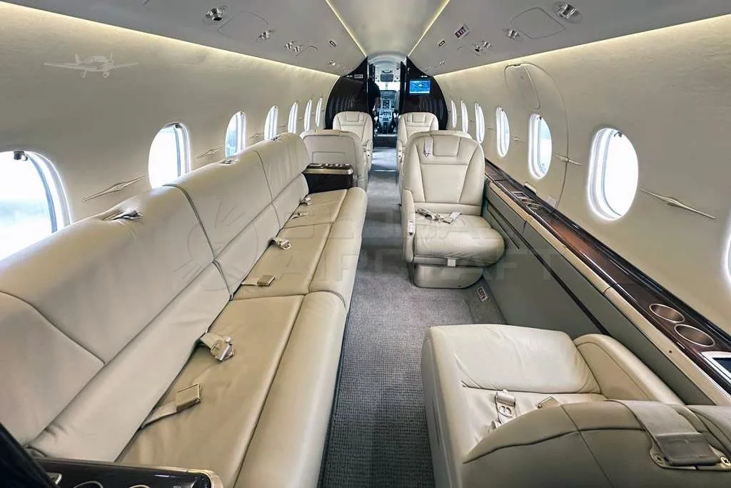 Cabin interior of a 2011 HAWKER 4000.