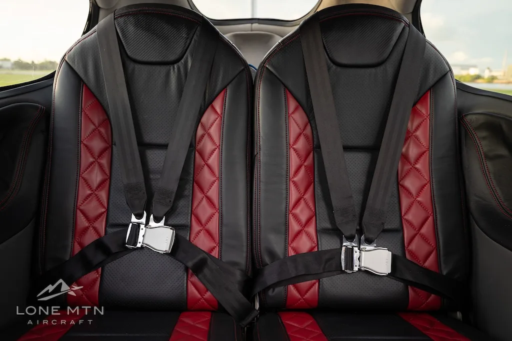 Cabin interior of a 2008 Cirrus SR22 G3.