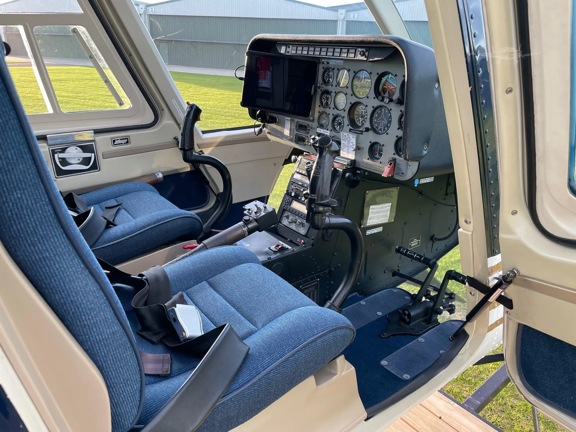 Cockpit and instrument panel of a 1995 BELL 206B III.