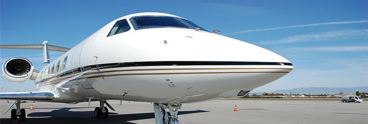 Exterior view of a 2004 Hawker 400XP.