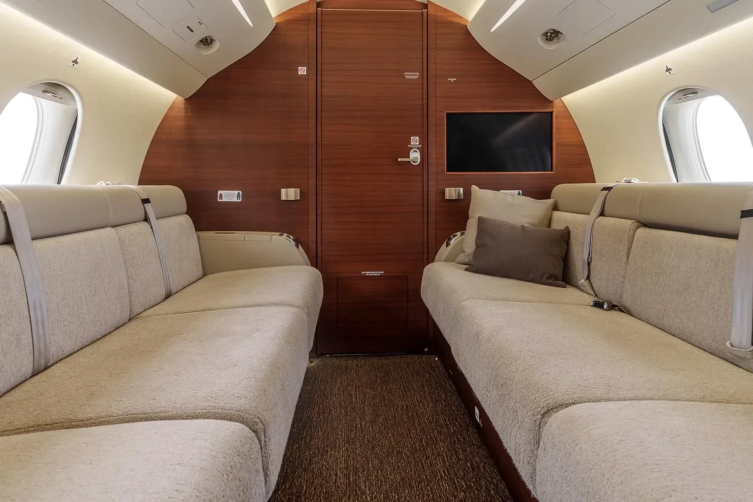 Cabin interior of a 2014 Dassault Falcon 7X.