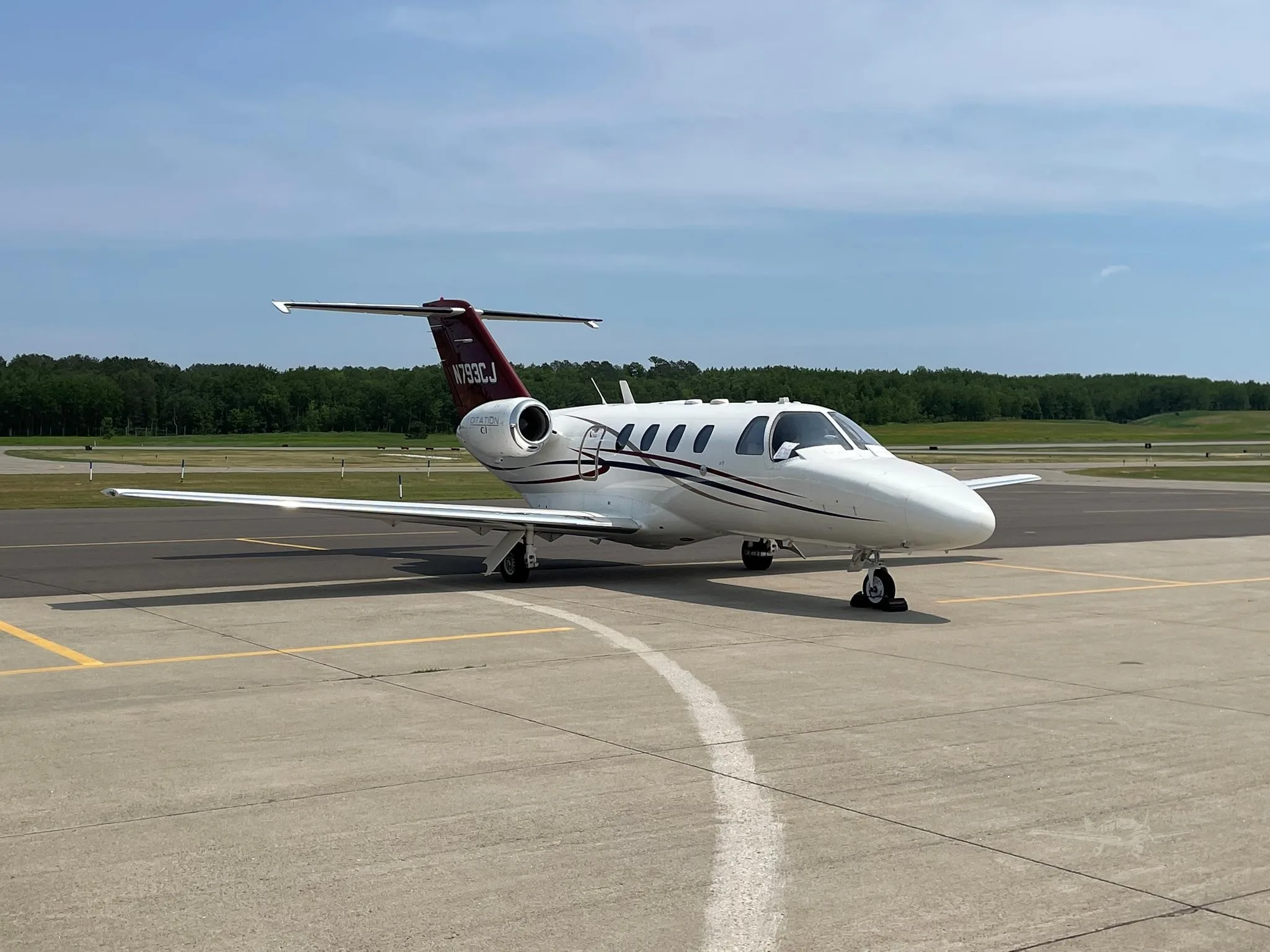 Exterior view of a 1993 CESSNA CITATION JET, N793CJ.