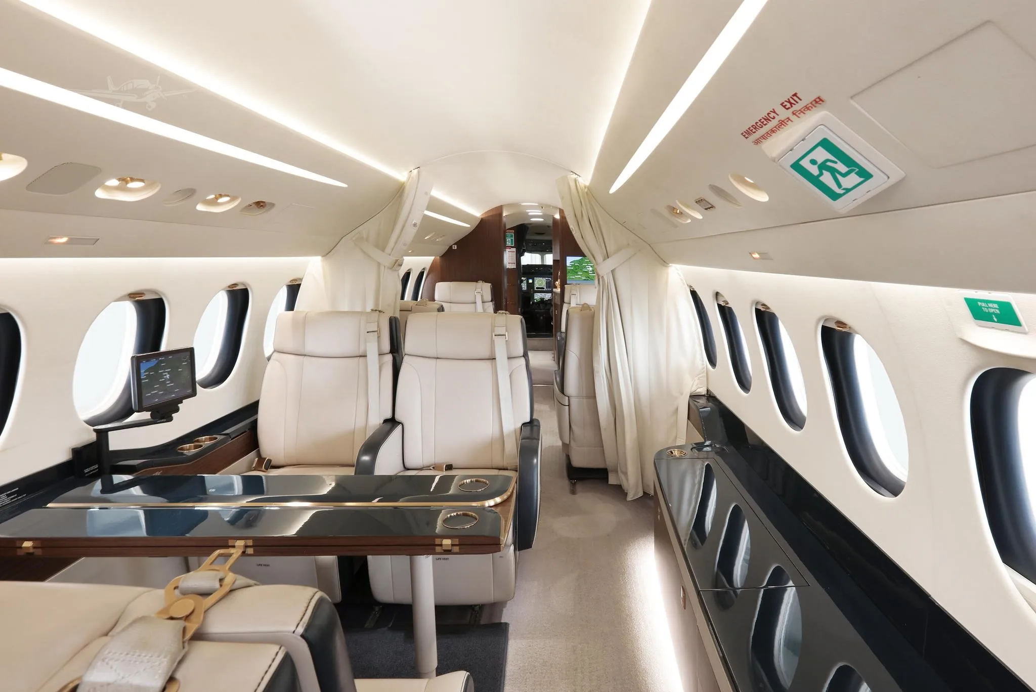 Cabin interior of a 2018 DASSAULT FALCON 8X.