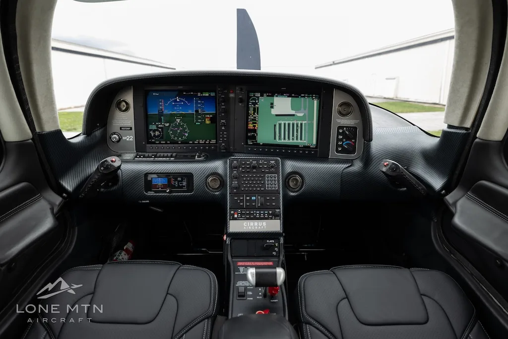 Cockpit and instrument panel of a 2016 Cirrus SR22 G5 GTS.