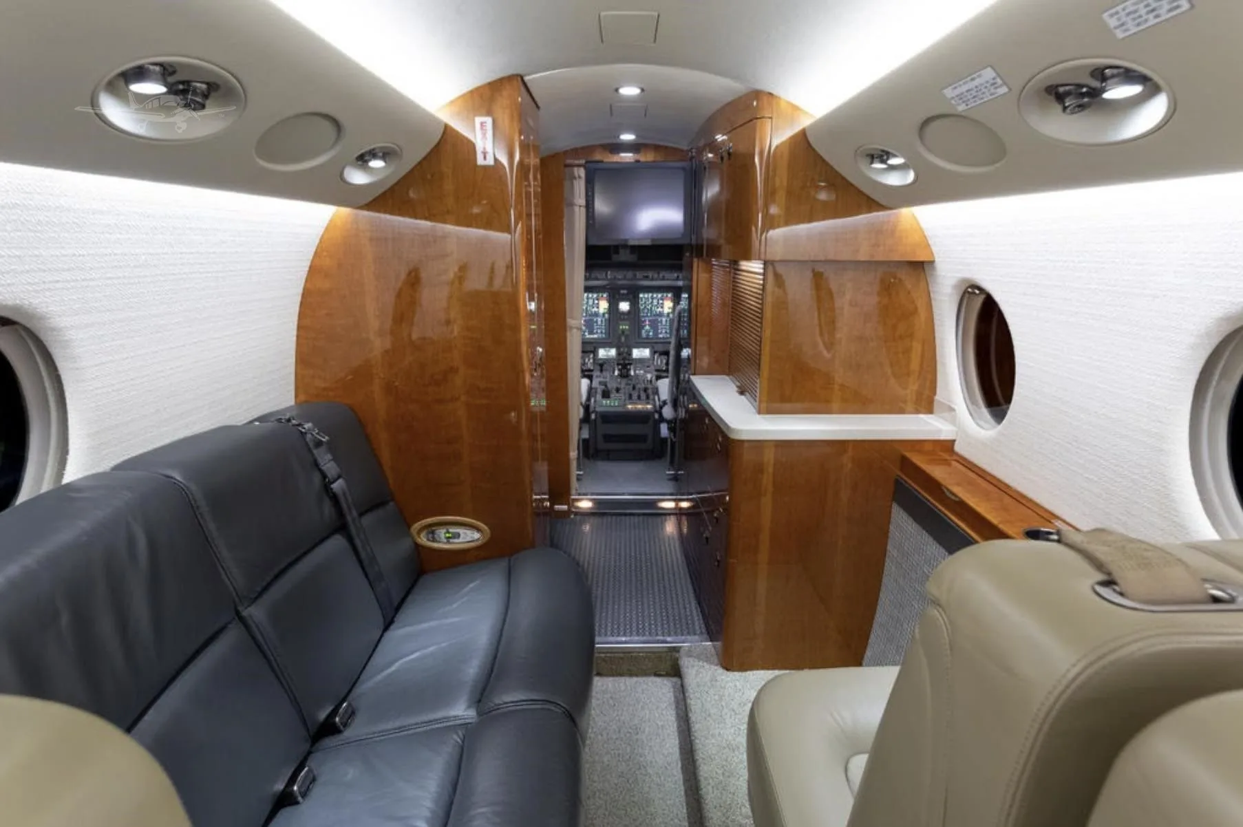 Cabin interior of a 2007 GULFSTREAM G150.