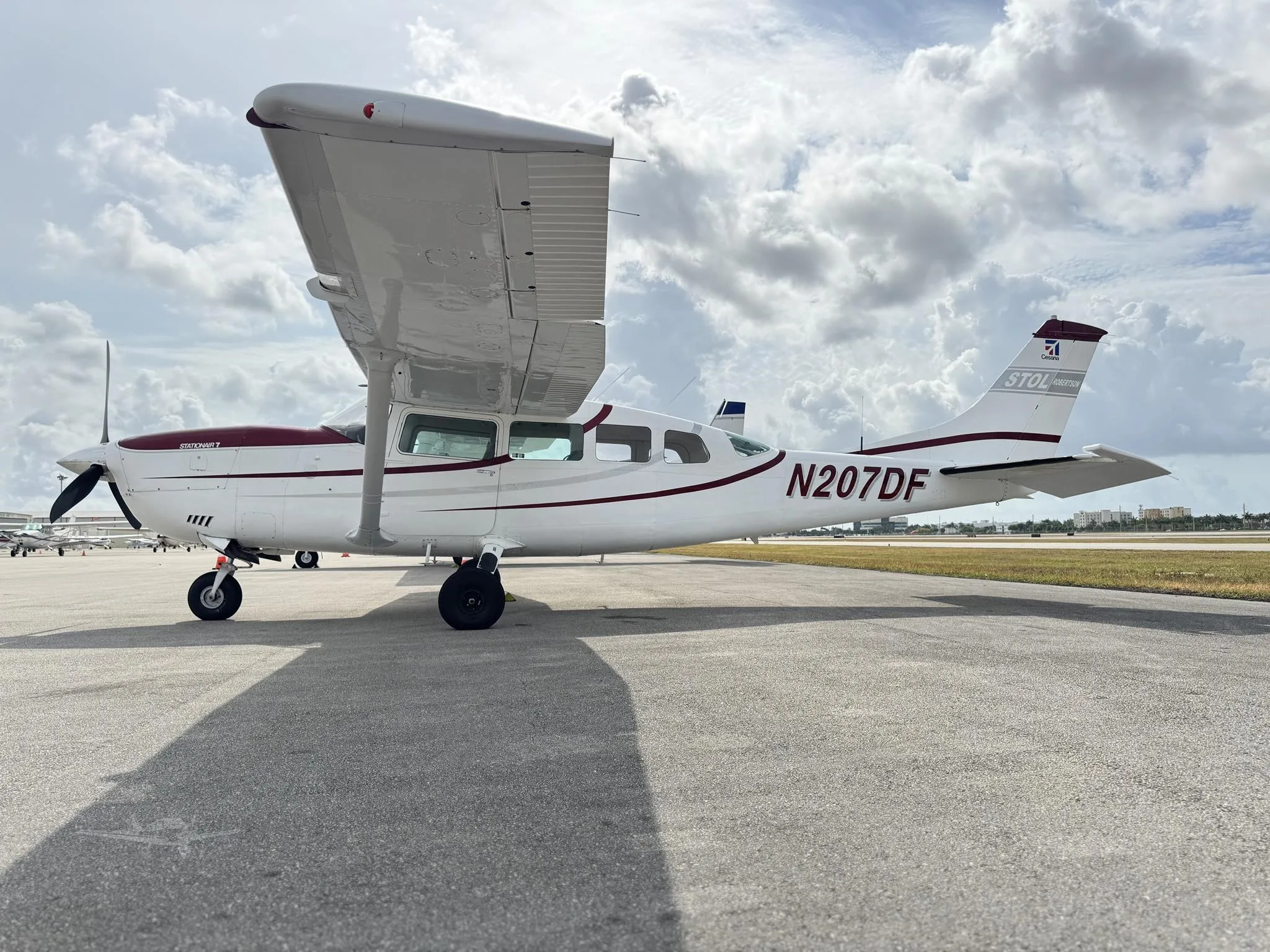 Exterior view of a 1978 CESSNA TURBO 207, N207DF.