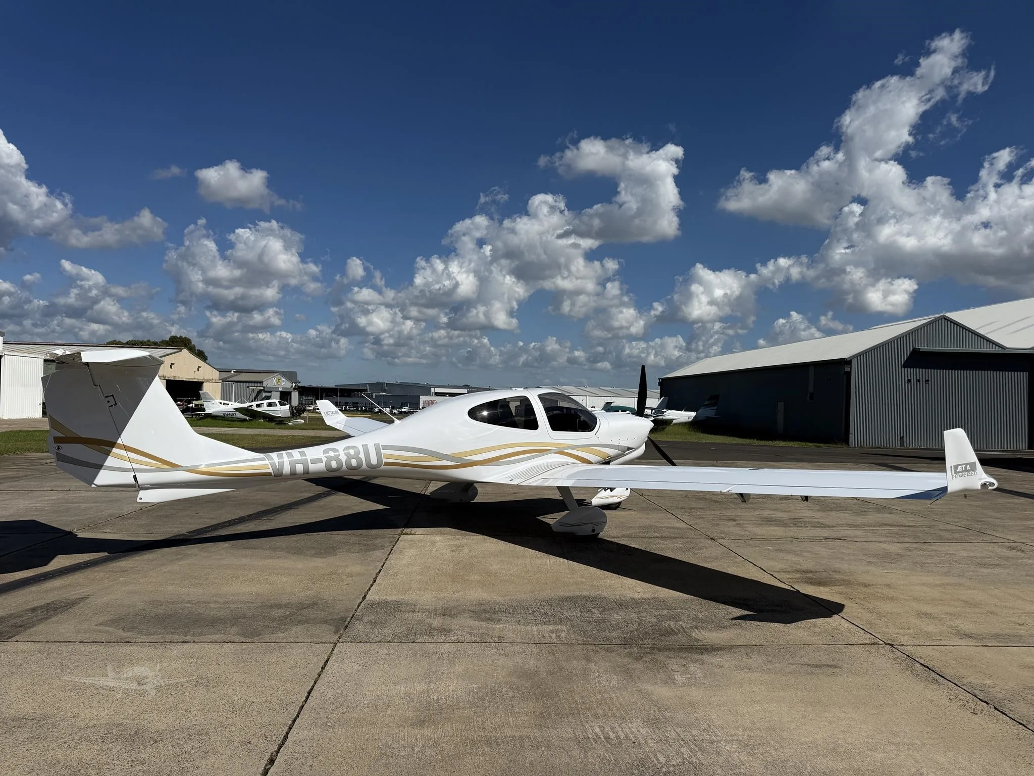 Exterior view of a 2026 DIAMOND DA40 NG, VH-88U.