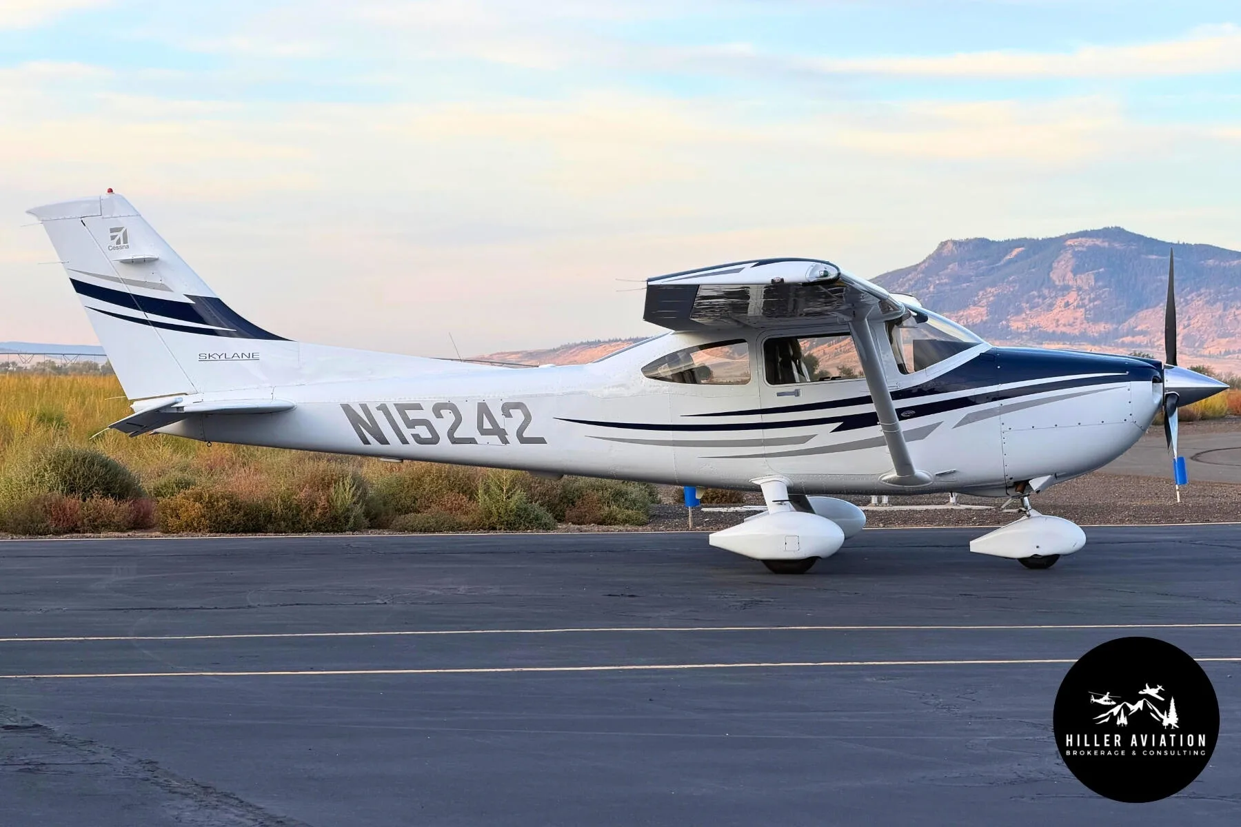 Exterior view of a 2005 Cessna 182T Skylane.