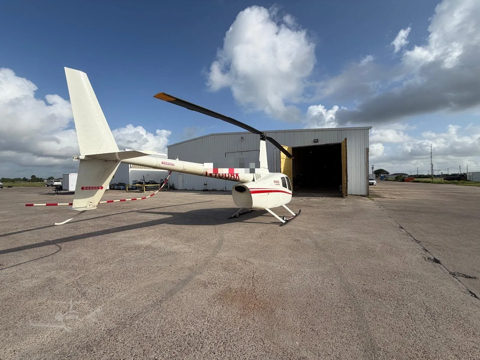 NA - 2012 Robinson R66