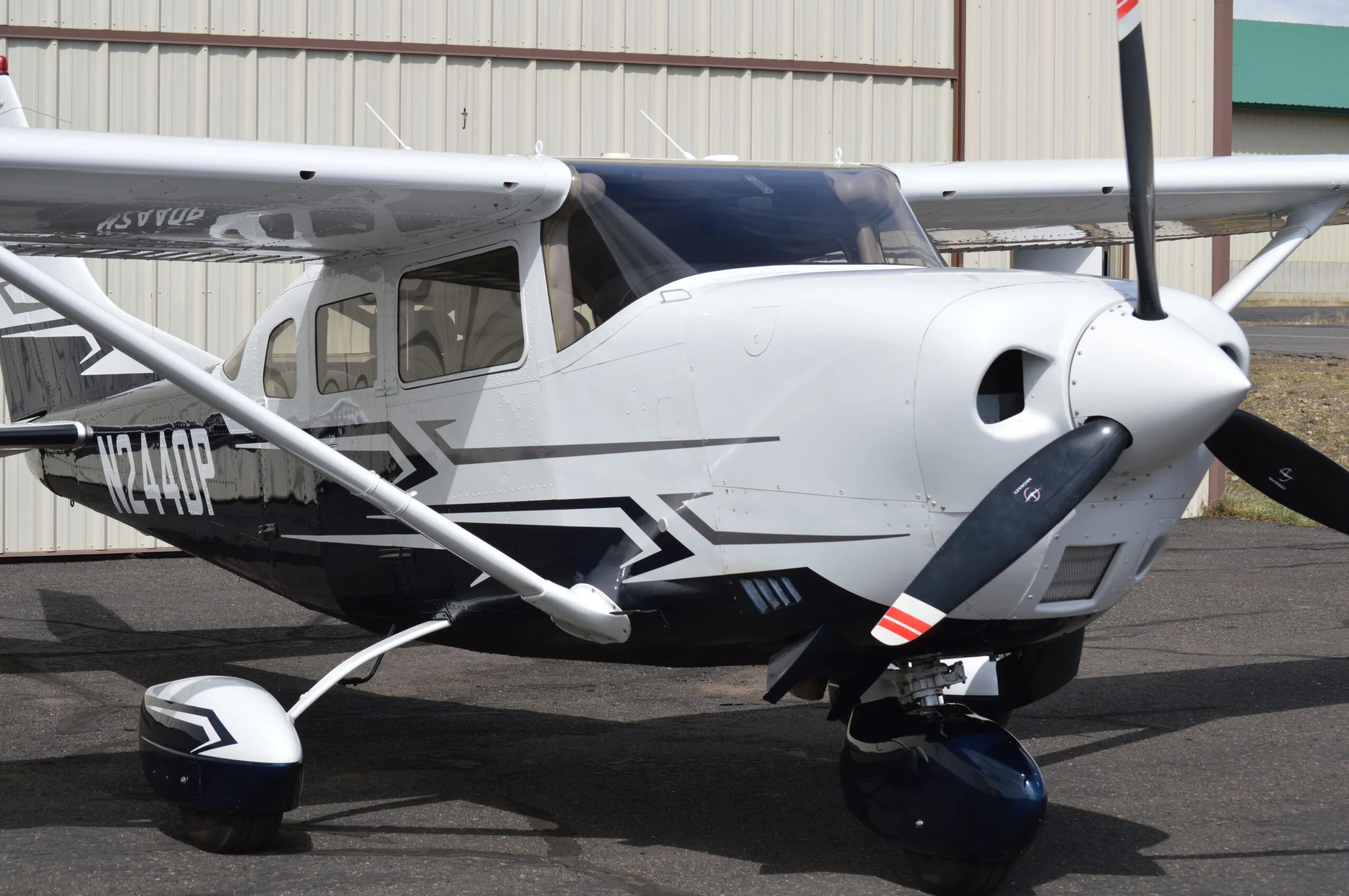 Exterior view of a 1999 Cessna Turbo 206H Stationair HD, N2440P.