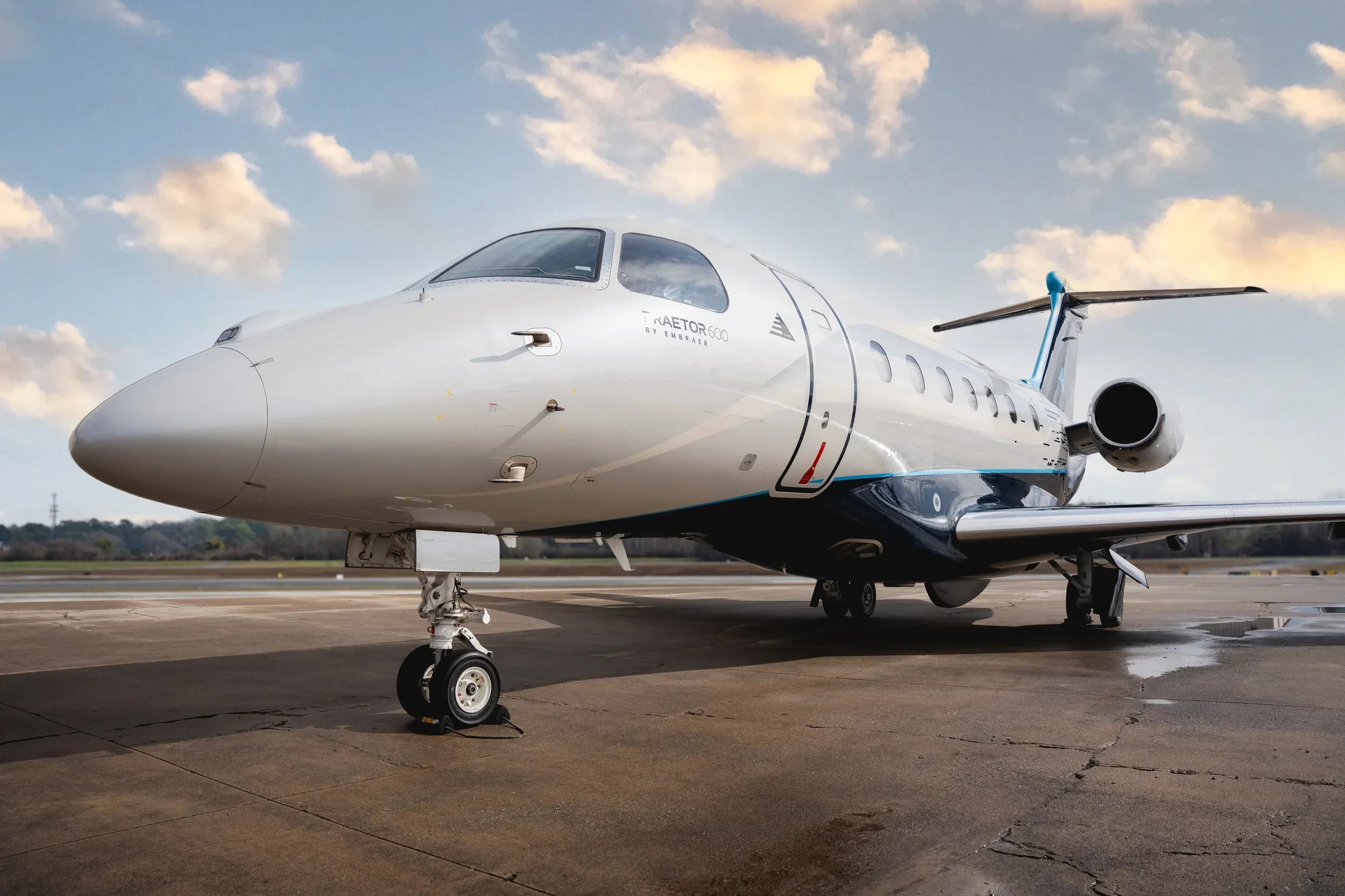 Marketing image of a 2021 Embraer Praetor 600 — Aircraft Executives.