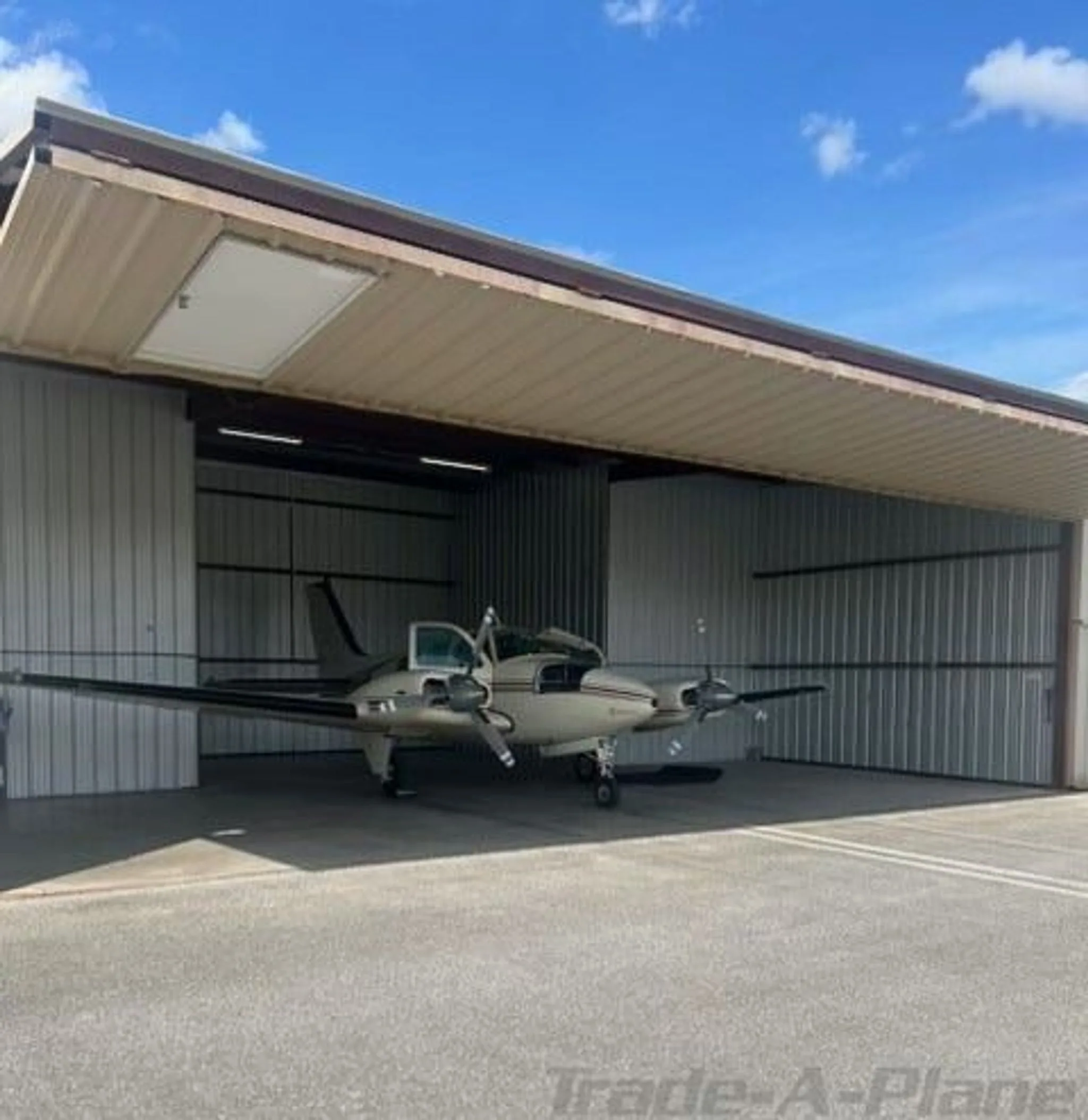Exterior view of a 1975 BEECHCRAFT B55 BARON, N79DF.