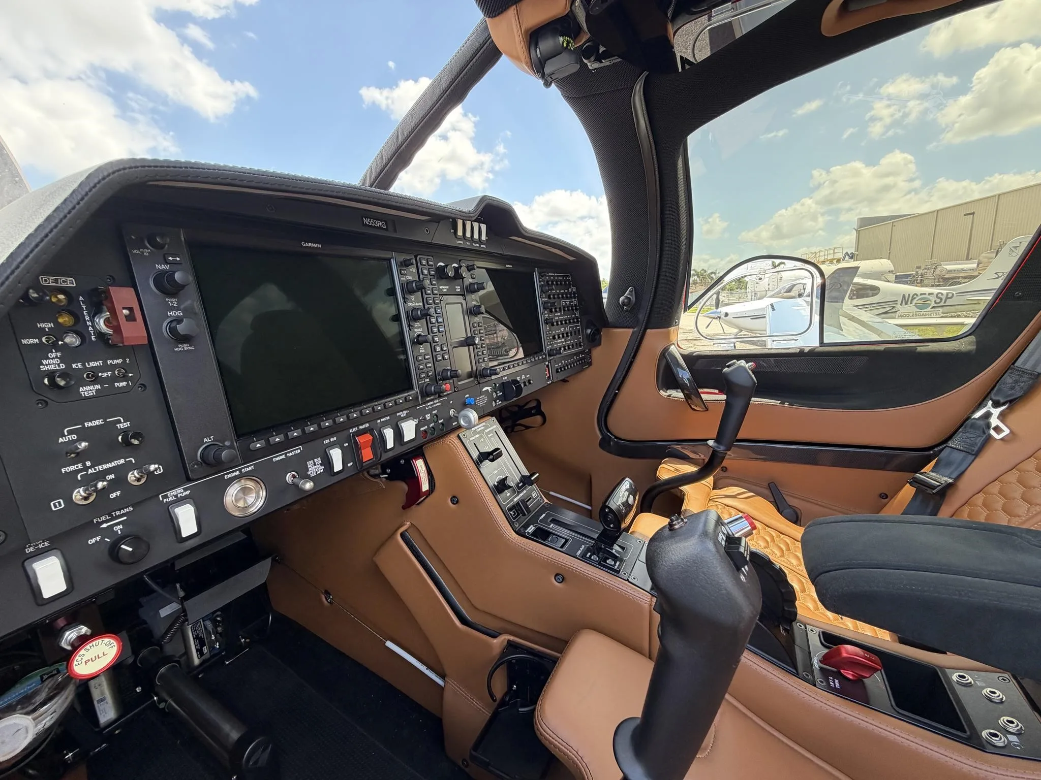 Cockpit and instrument panel of a 2024 DIAMOND DA50 RG.