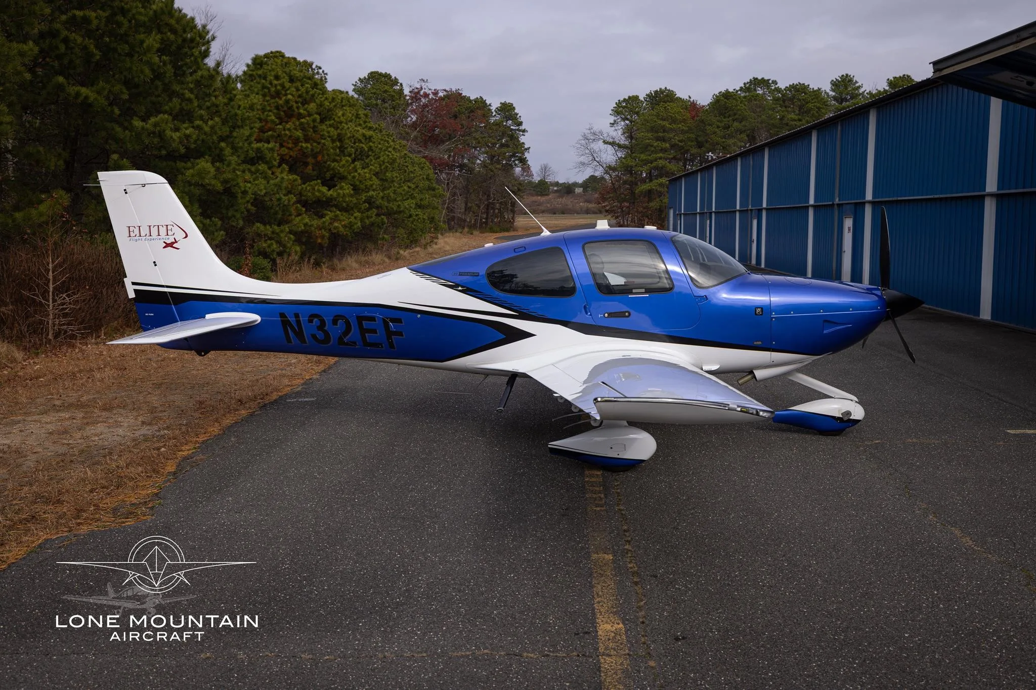 Exterior view of a 2024 CIRRUS SR20-G7, N32EF.