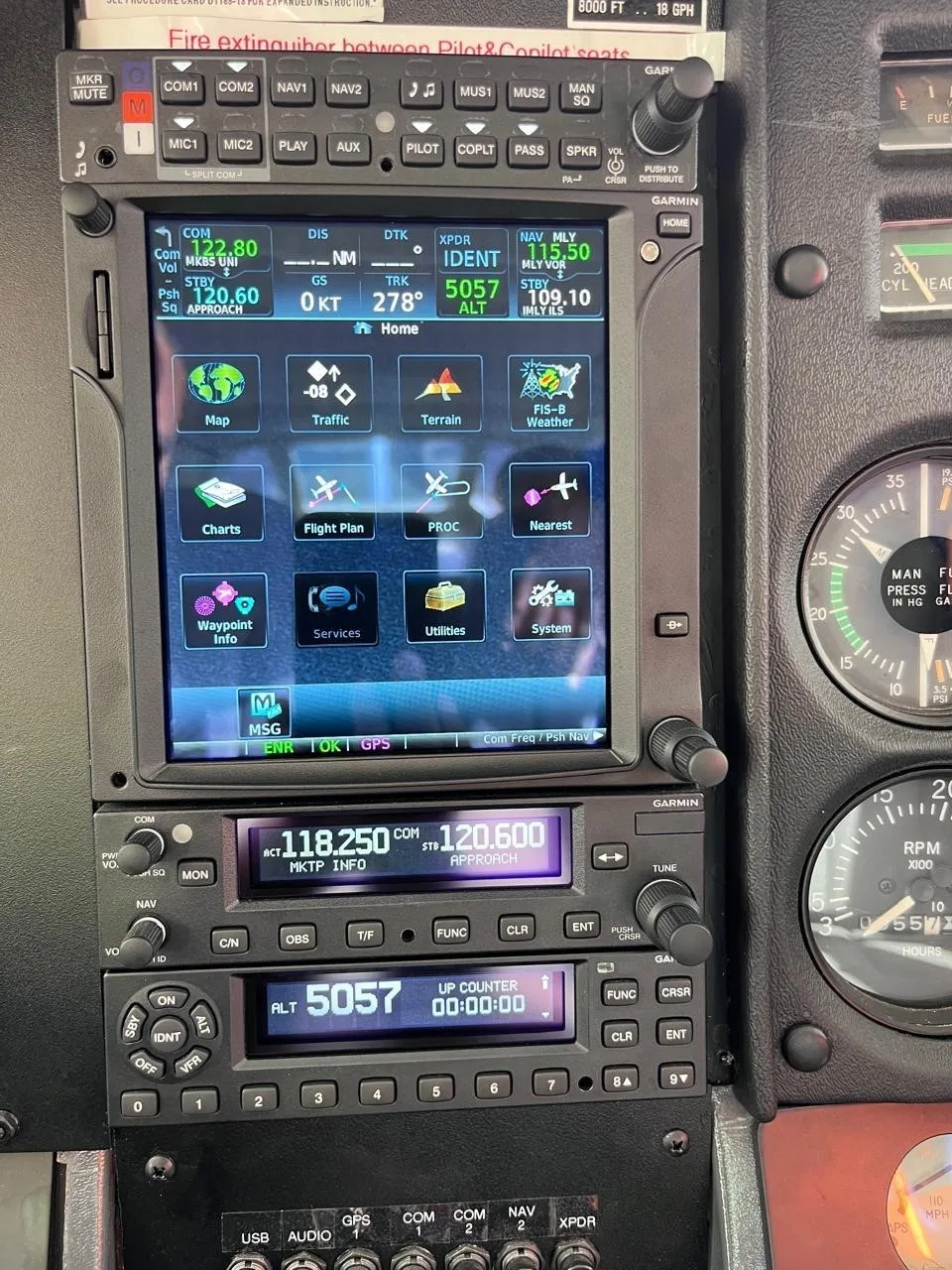 Avionics suite of a 1967 CESSNA P206 SUPER SKYLANE.