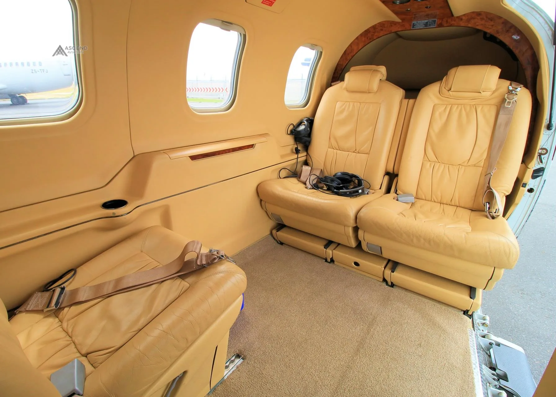 Cabin interior of a 2006 DAHER TBM 700C2.