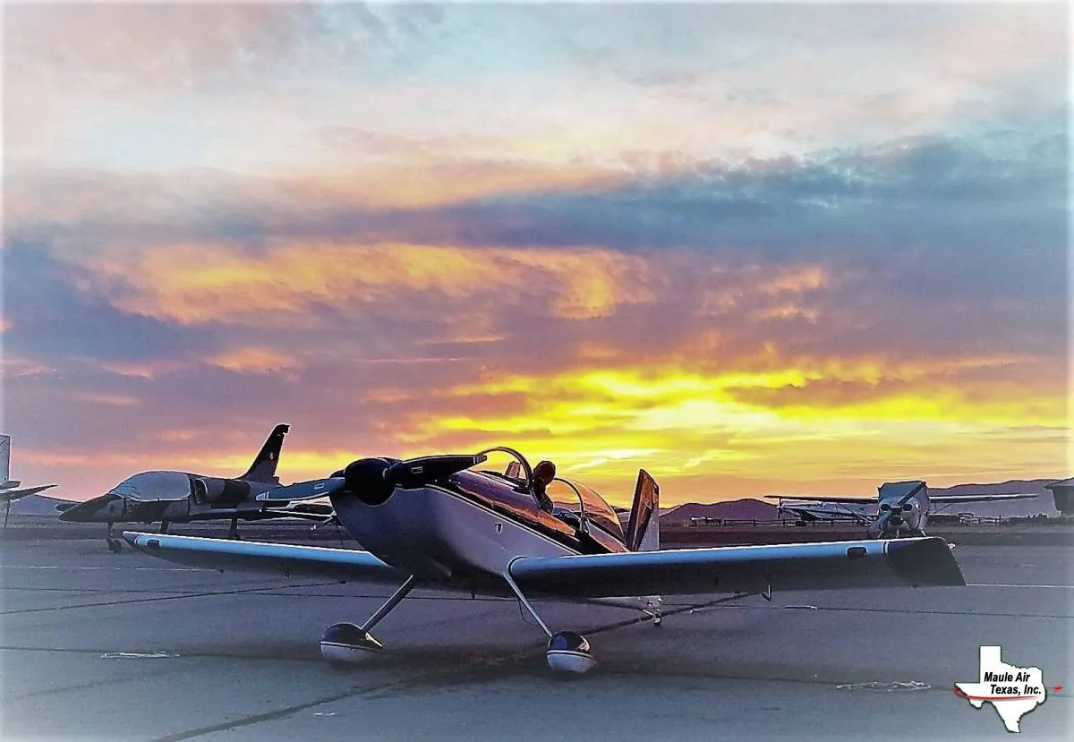 Exterior view of a 2005 Vans, RV-8.
