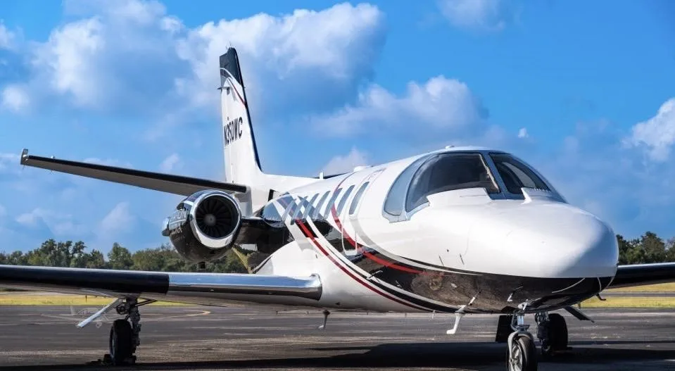 Exterior view of a 1994 CESSNA CITATION V ULTRA, N350WC.