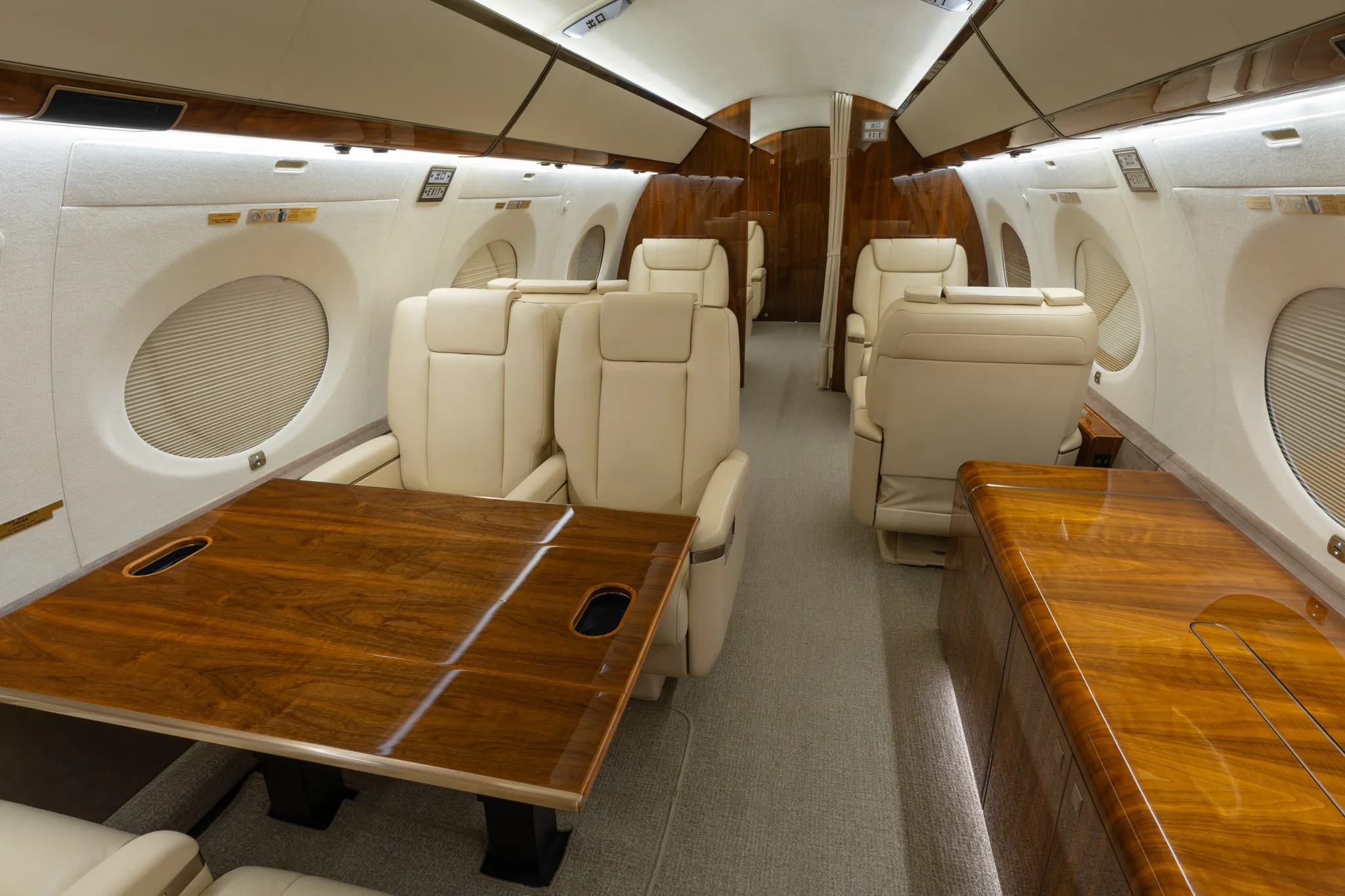 Cabin interior of a 2015 Gulfstream g650er.
