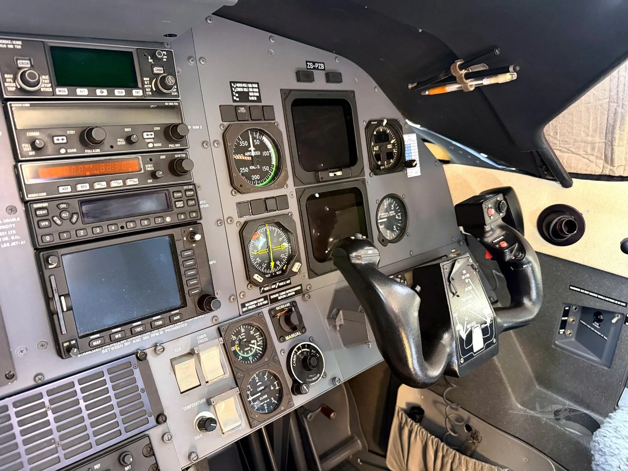 Cockpit and instrument panel of a 2003 PILATUS PC-12/45.