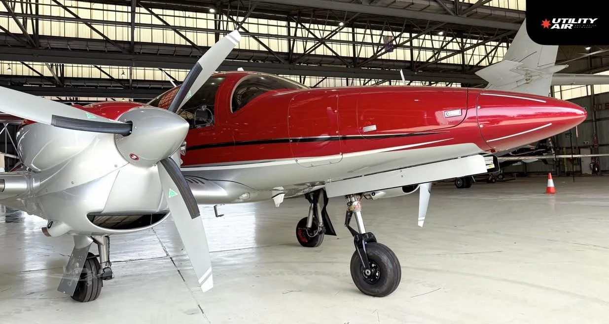 Exterior view of a 2022 DIAMOND DA62, VH-XWJ.
