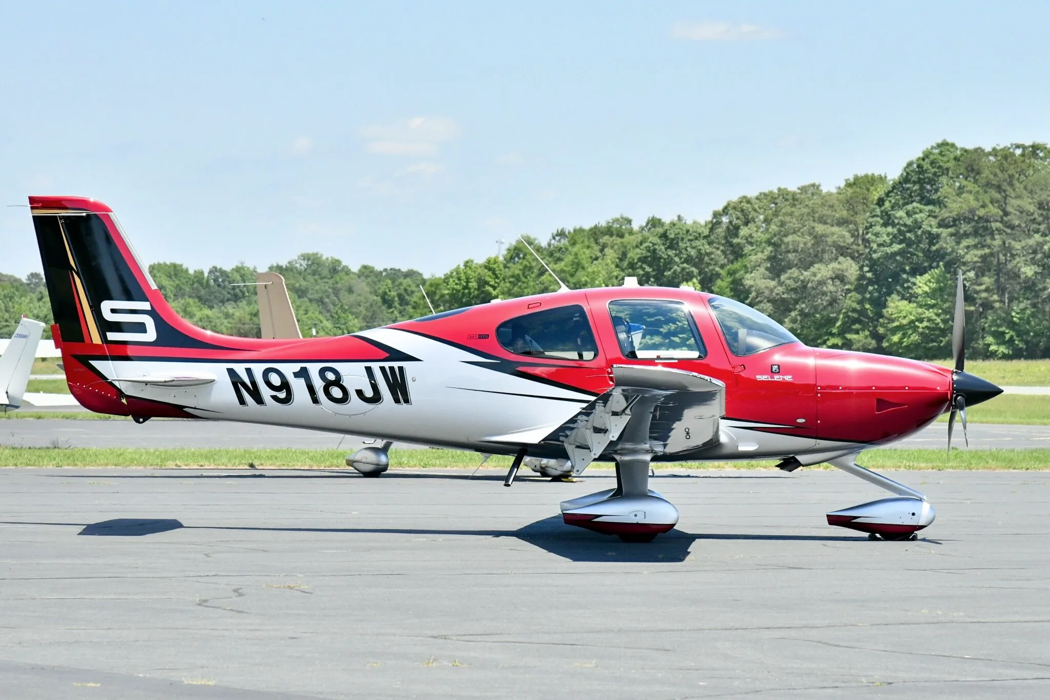 N918JW SR22T G6 GTS