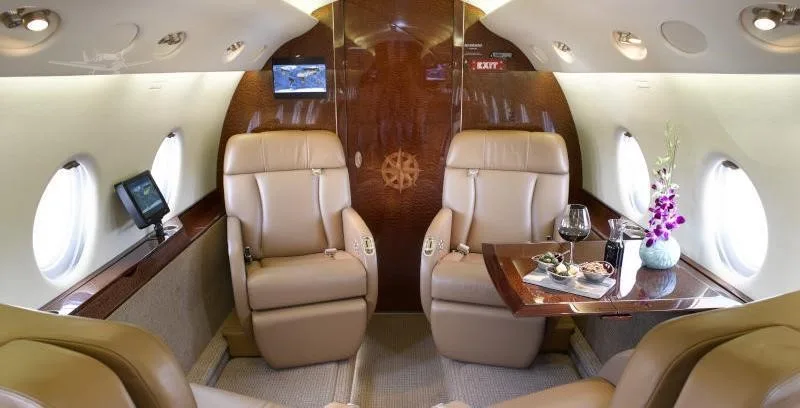 Cabin interior of a 2000 GULFSTREAM G200.