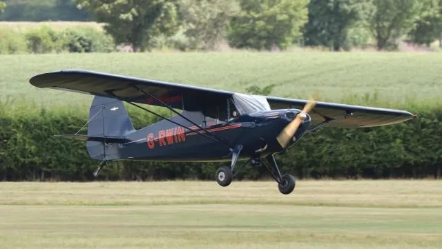Exterior view of a 1992 Grumman american general ag 5b tiger.