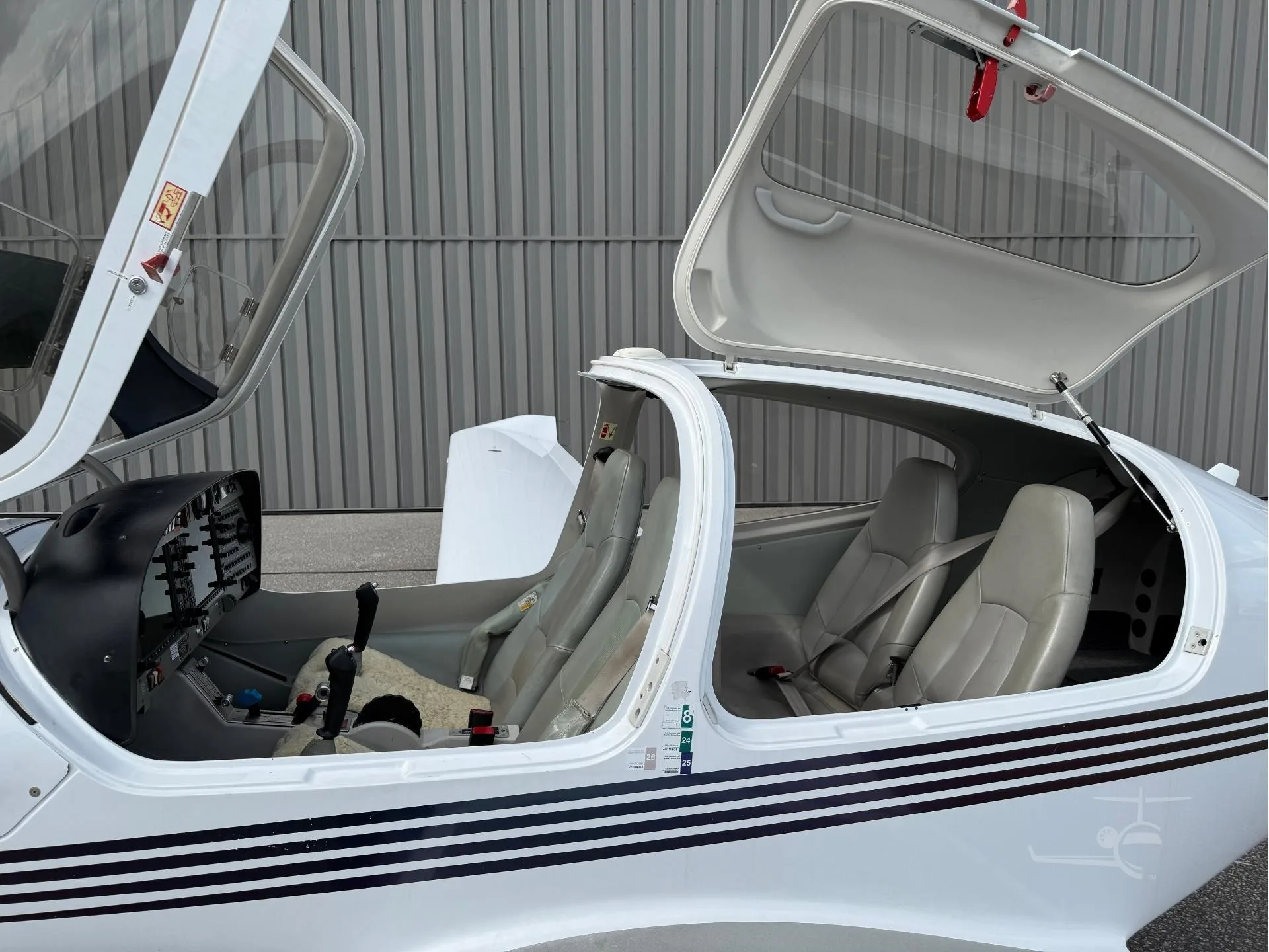 C-fjgs - 2006 Diamond DA40 XL