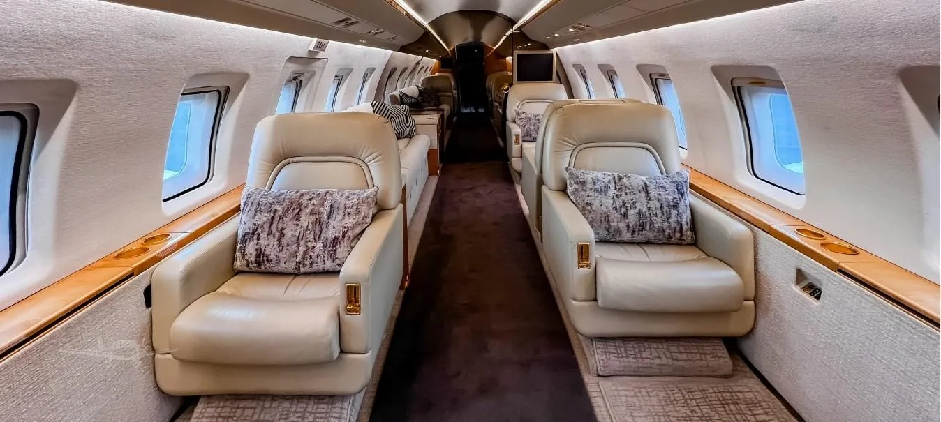 Cabin interior of a 1983 BOMBARDIER CHALLENGER 601-3A.