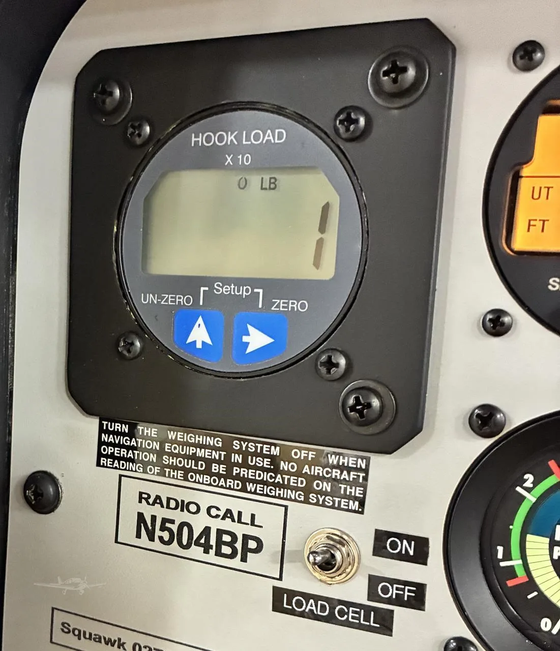 Avionics suite of a 2004 BELL 407.